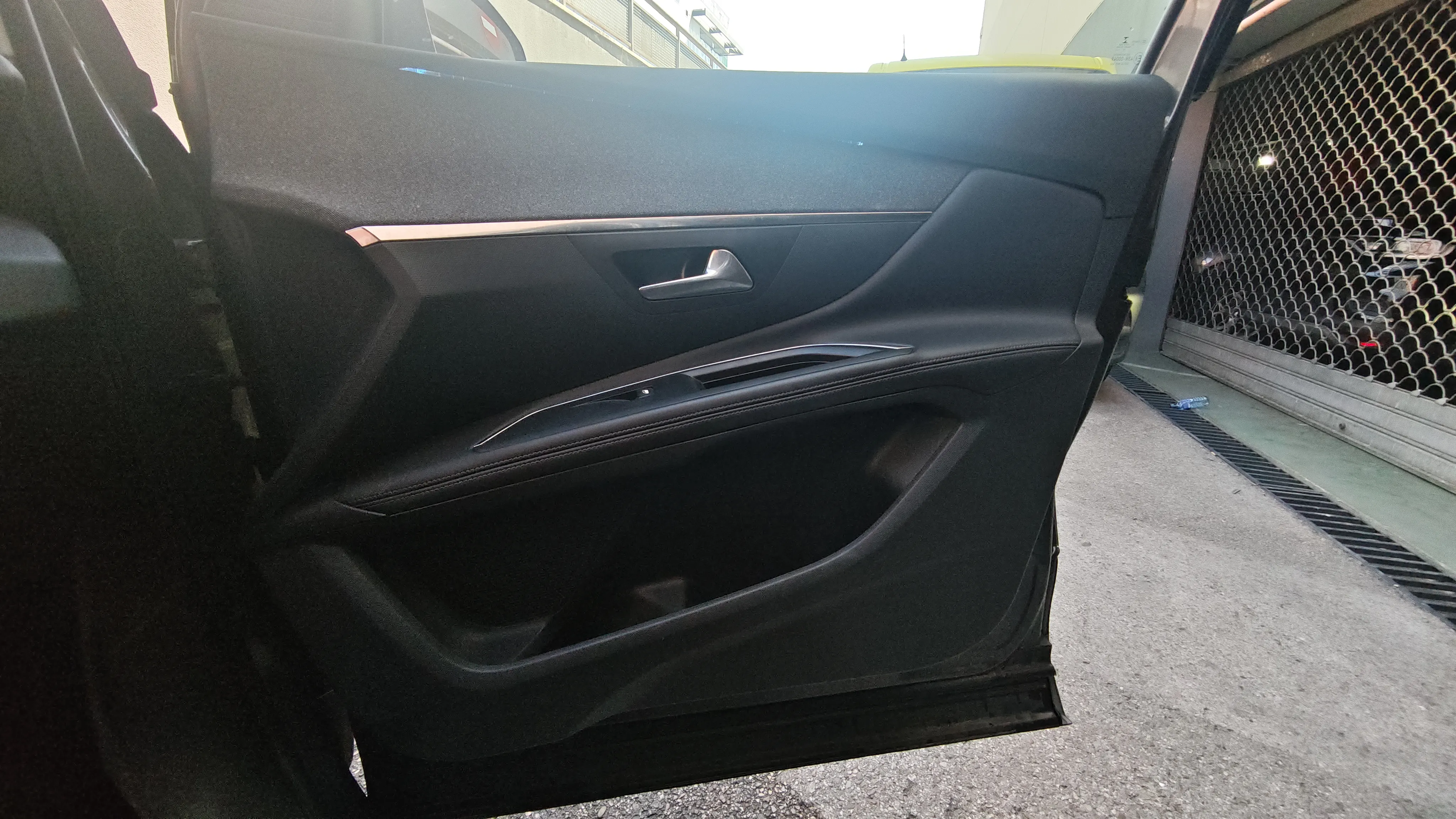 Peugeot 5008 Allure BlueHDi EAT8 - foto 15
