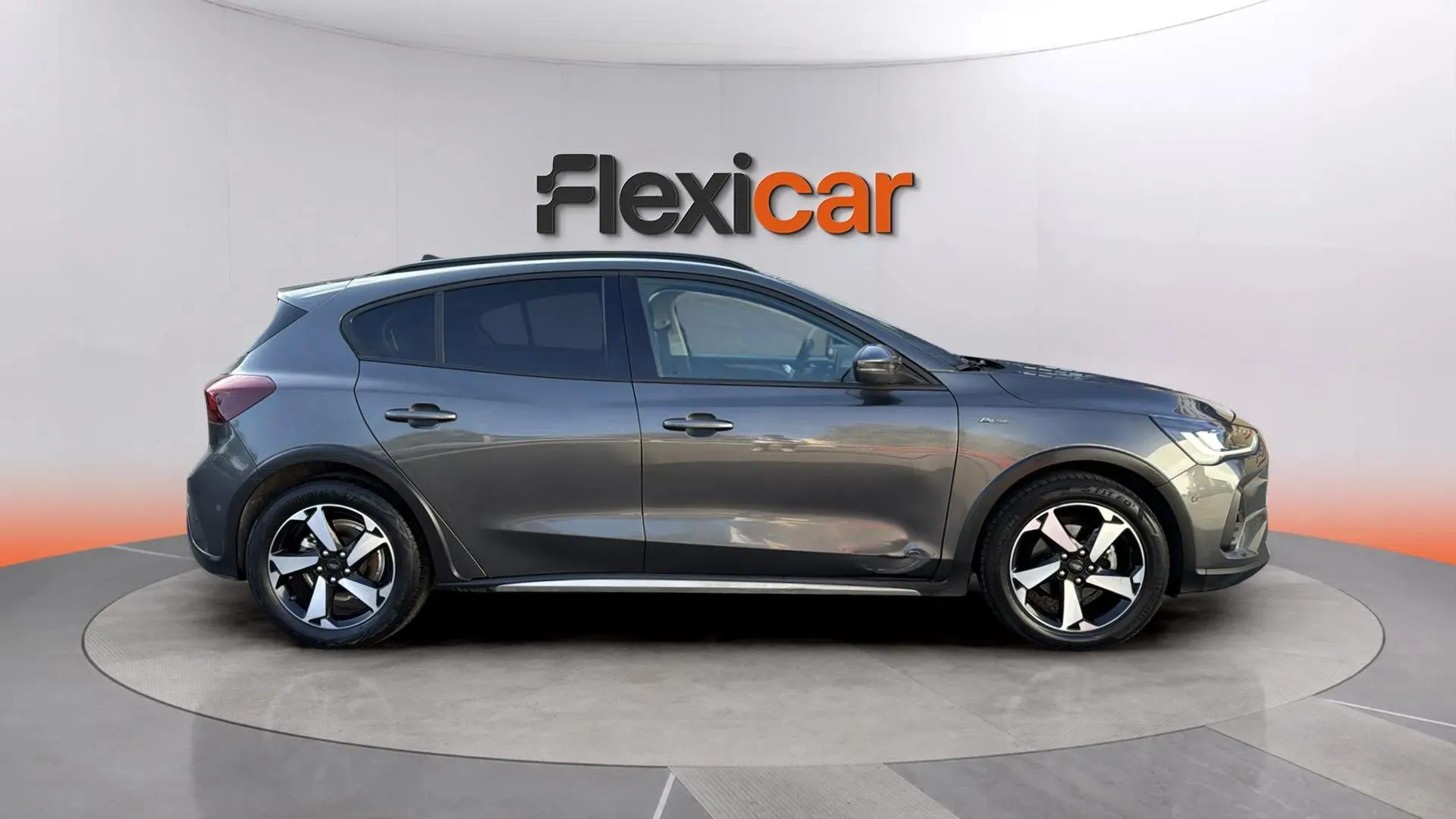 Ford Focus 1.0 EcoBoost MHEV Active - foto 8
