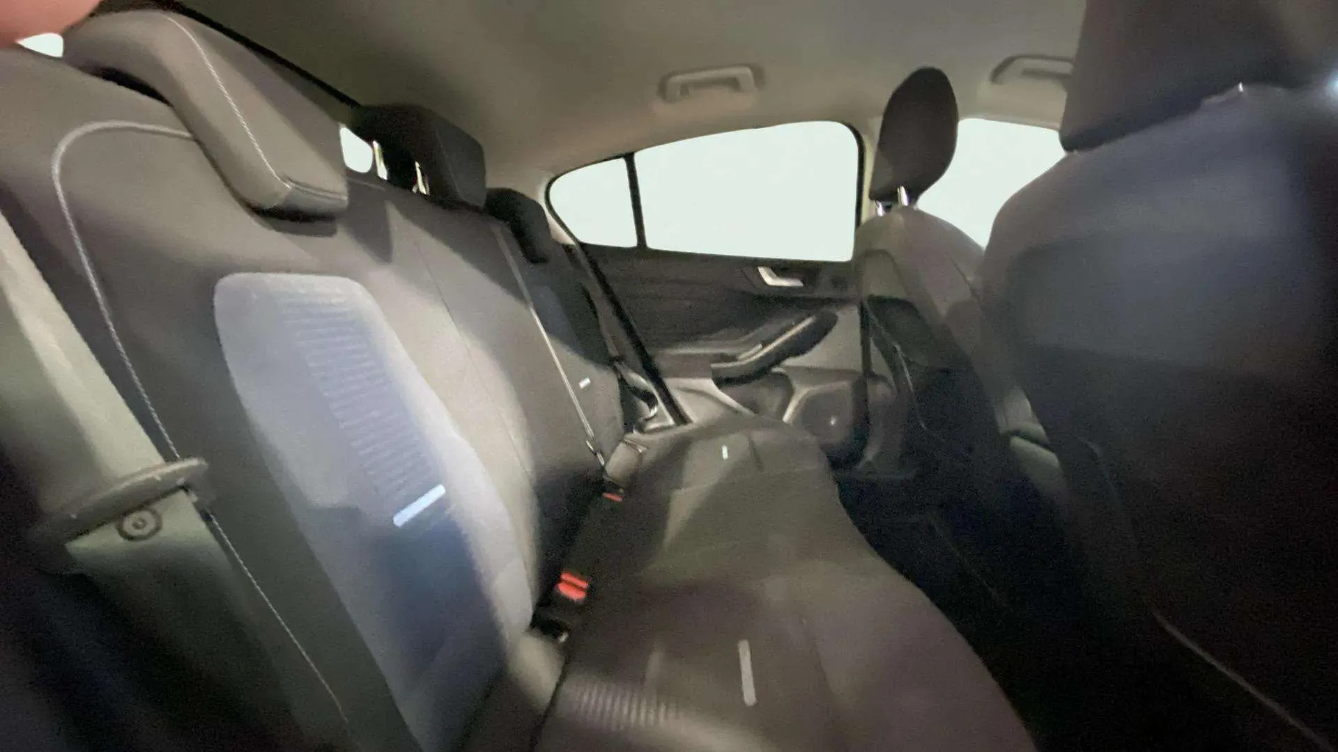 Ford Focus 1.0 EcoBoost MHEV Active - foto 17