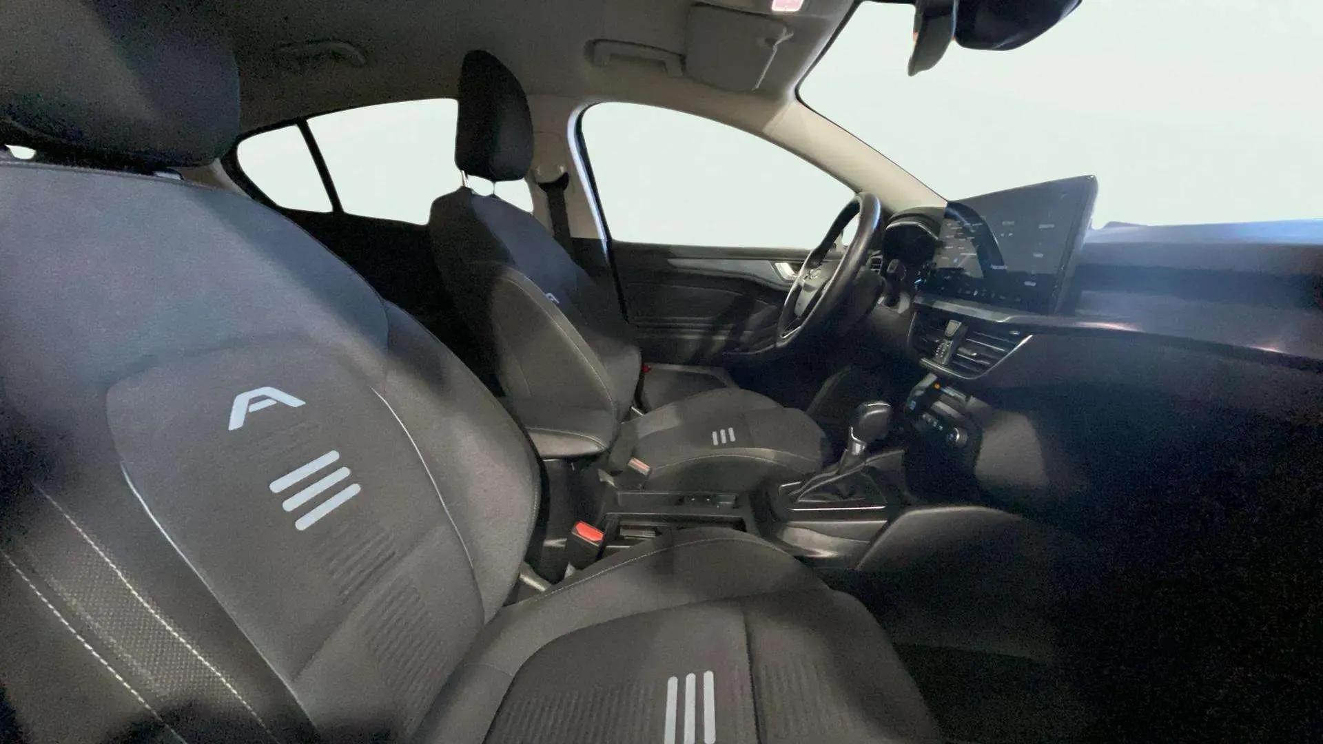 Ford Focus 1.0 EcoBoost MHEV Active - foto 14