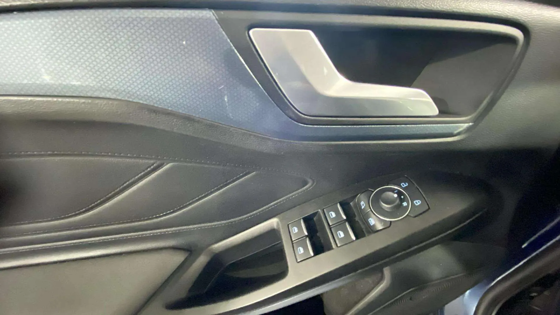 Ford Focus 1.0 EcoBoost MHEV Active - foto 20