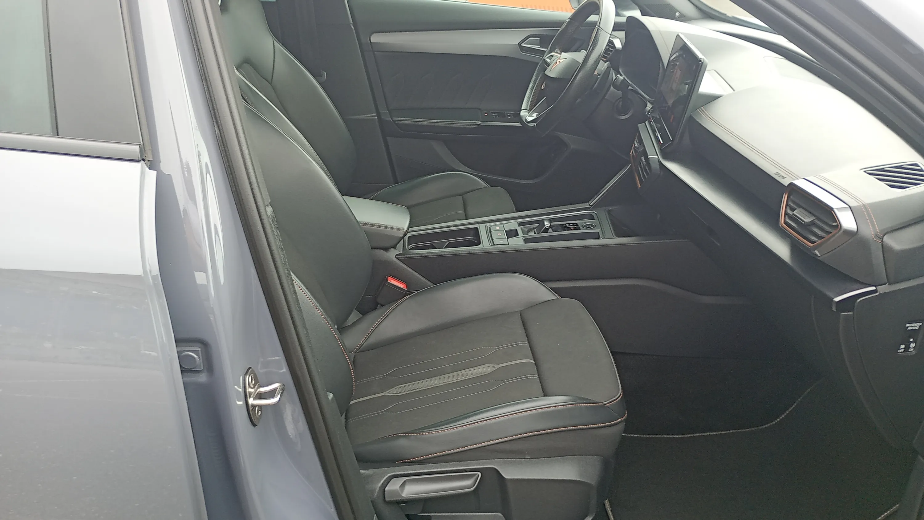 Cupra Formentor 2.0 TSI VZ 4Drive DSG - foto 14