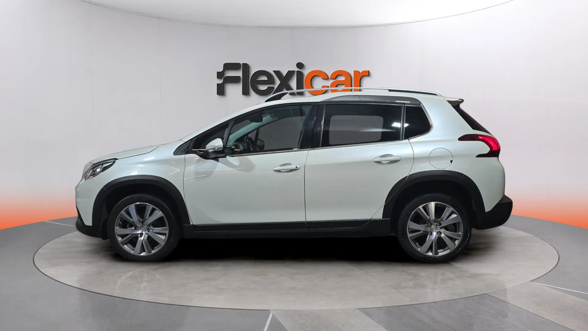 Peugeot 2008 Allure 1.2 PureTech - foto 7