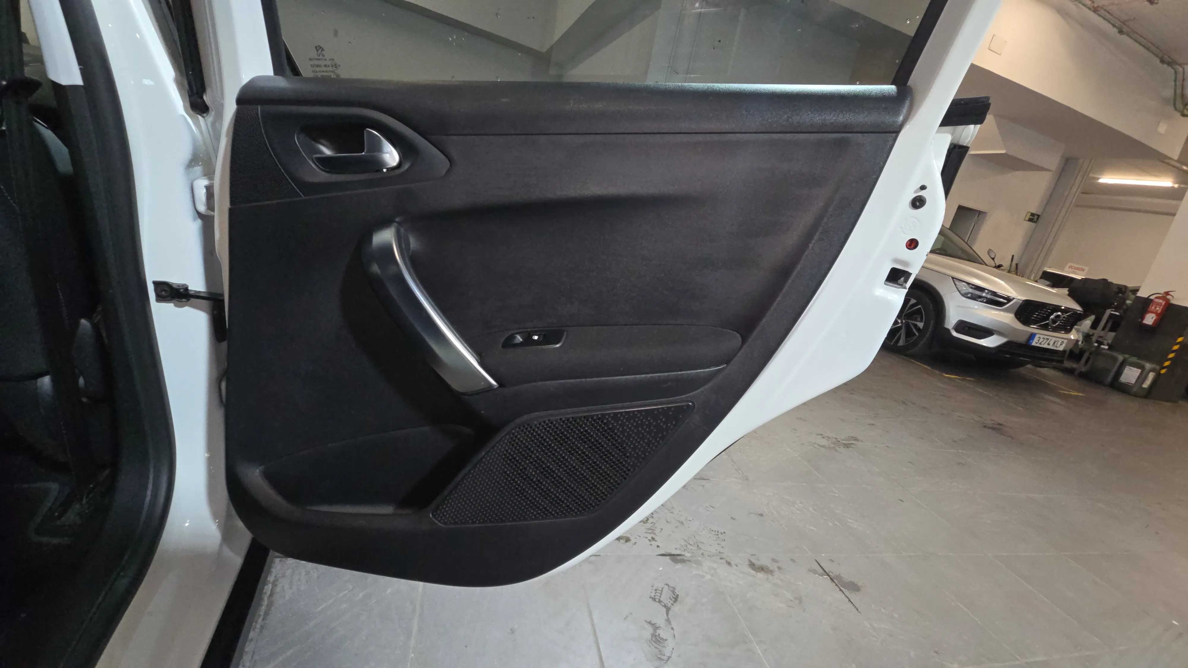 Peugeot 2008 Allure 1.2 PureTech - foto 19