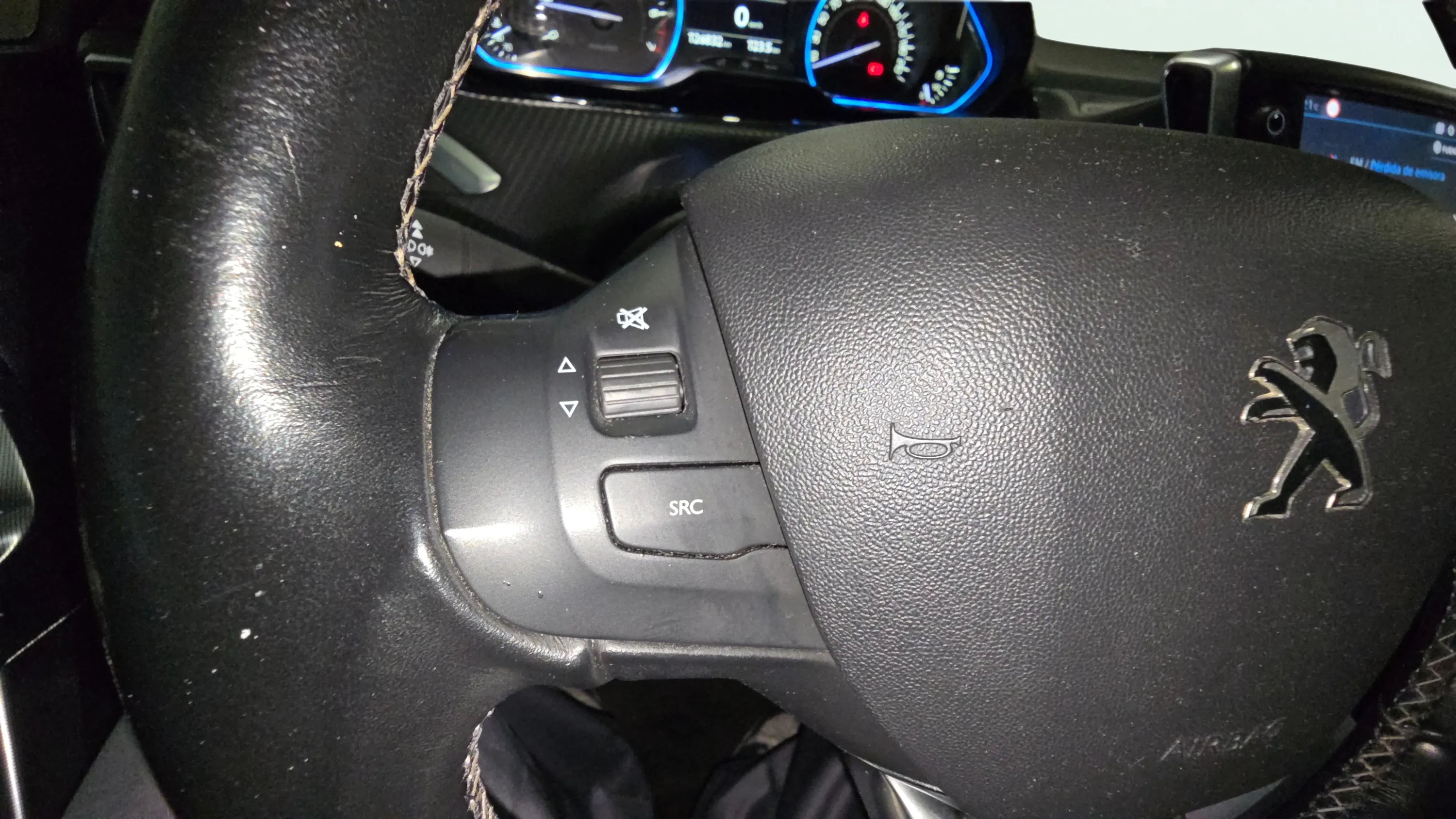 Peugeot 2008 Allure 1.2 PureTech - foto 12
