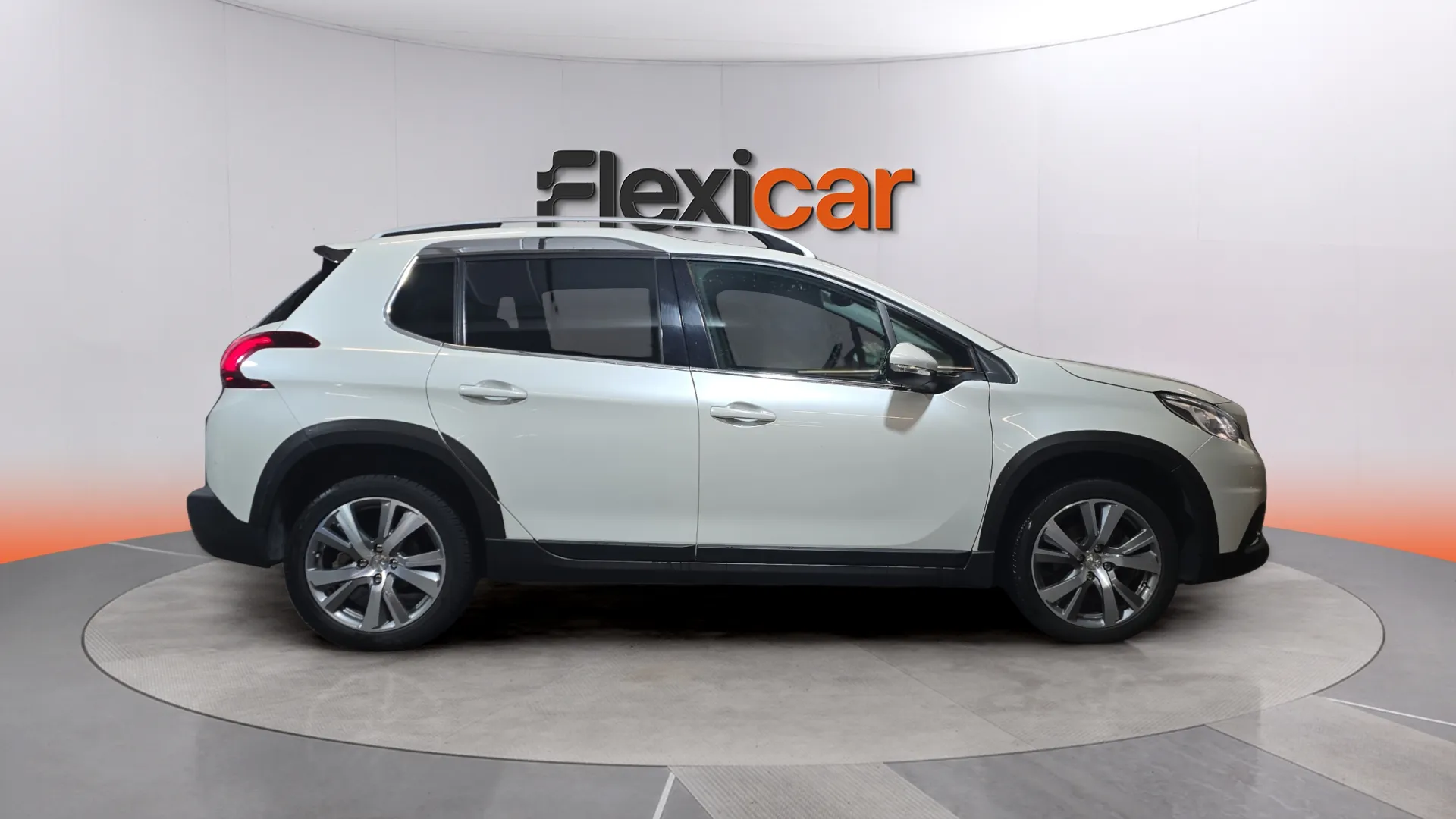 Peugeot 2008 Allure 1.2 PureTech - foto 5