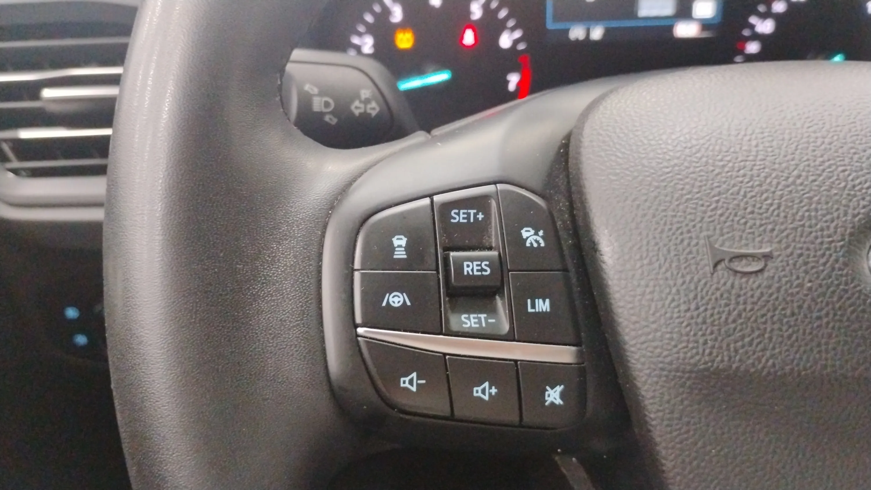 Ford Focus 1.0 EcoBoost MHEV Active - foto 20