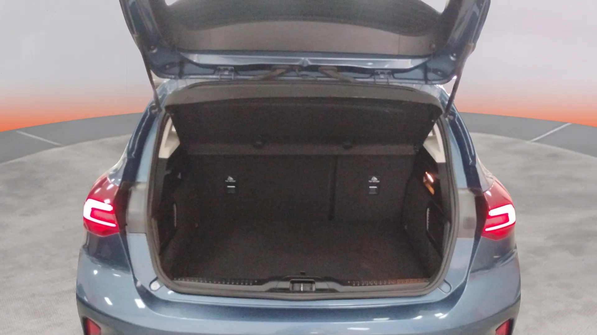 Ford Focus 1.0 EcoBoost MHEV Active - foto 9