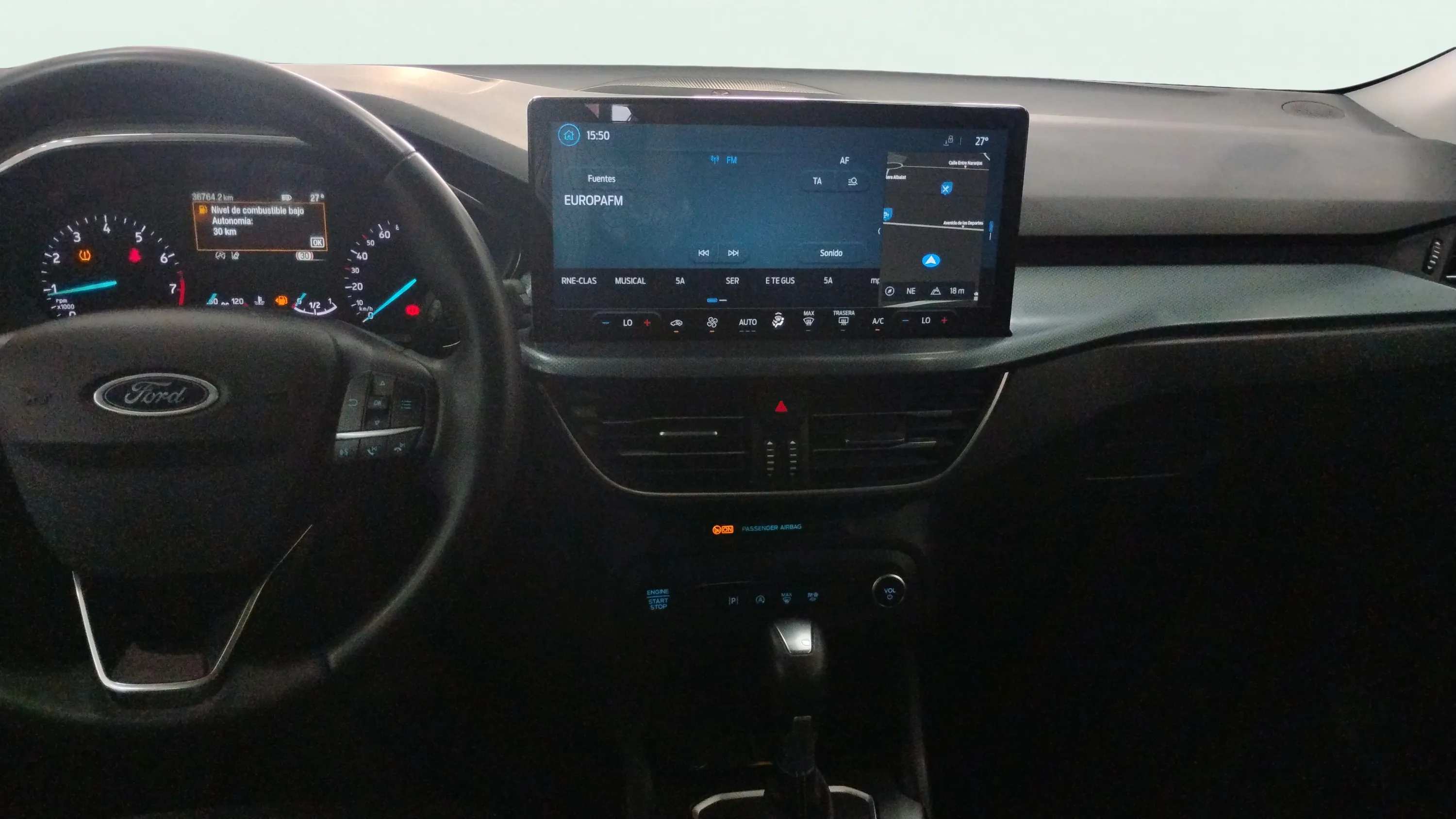 Ford Focus 1.0 EcoBoost MHEV Active - foto 12