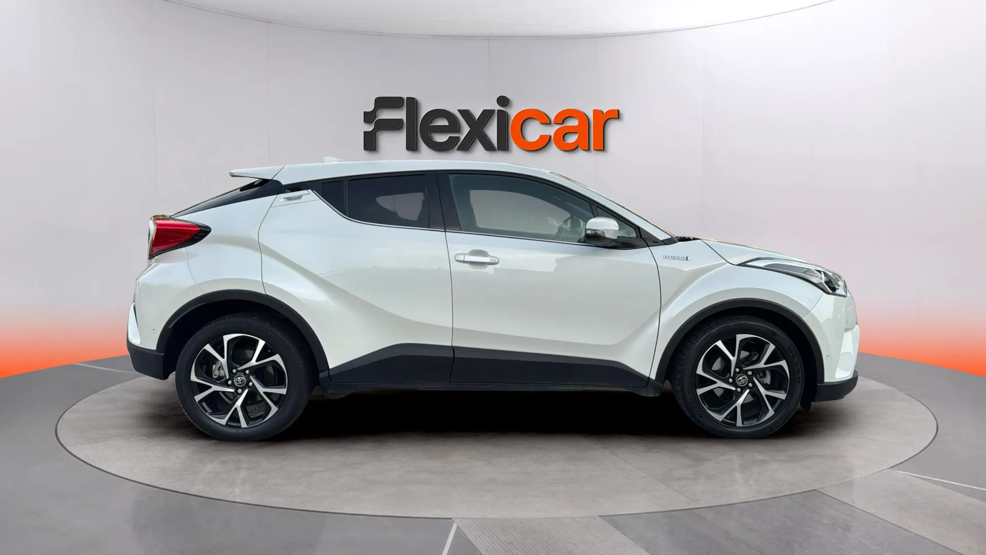 Toyota C-HR 1.8 125H Advance - foto 8