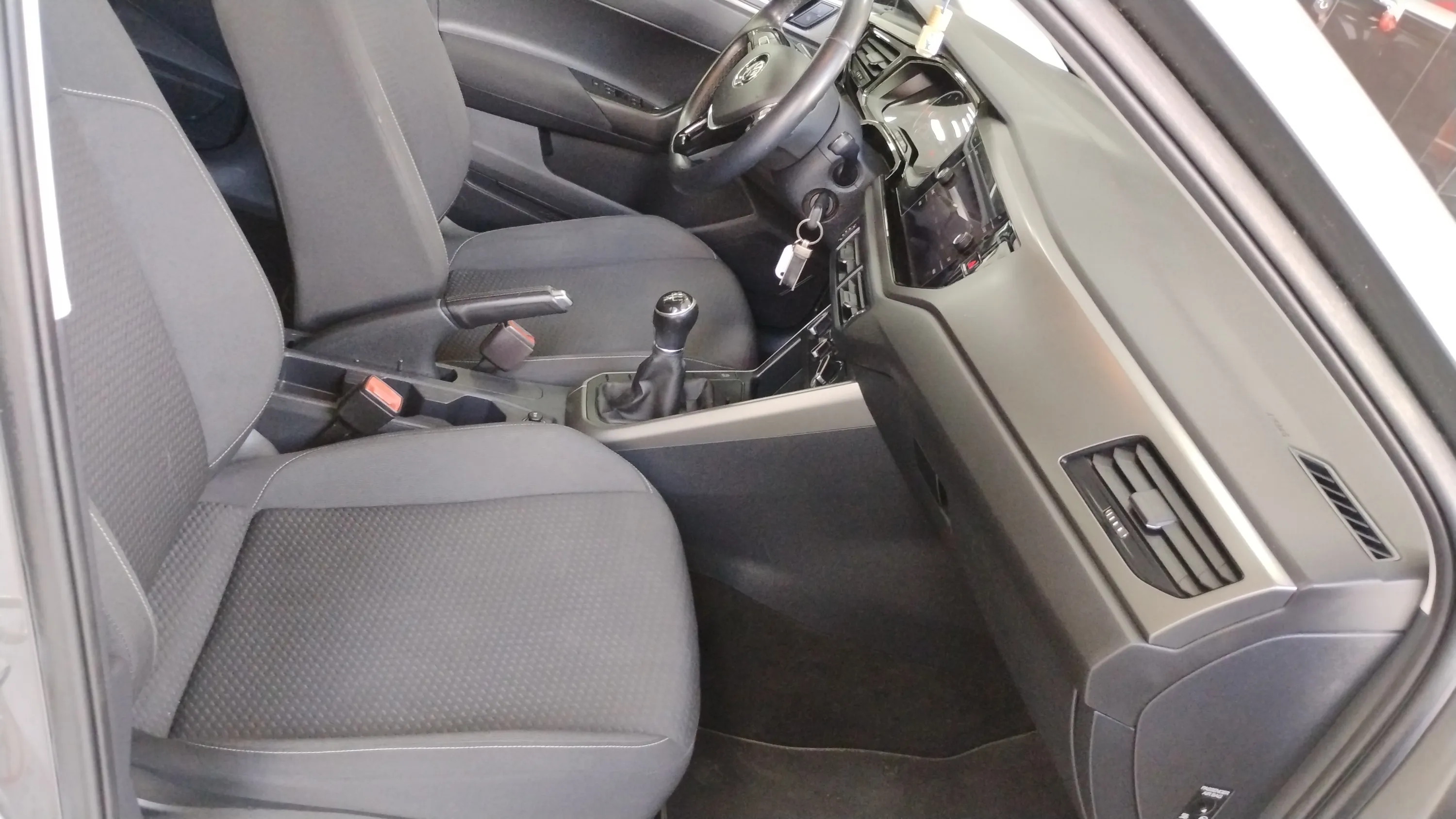 Volkswagen Polo Advance 1.0 - foto 20