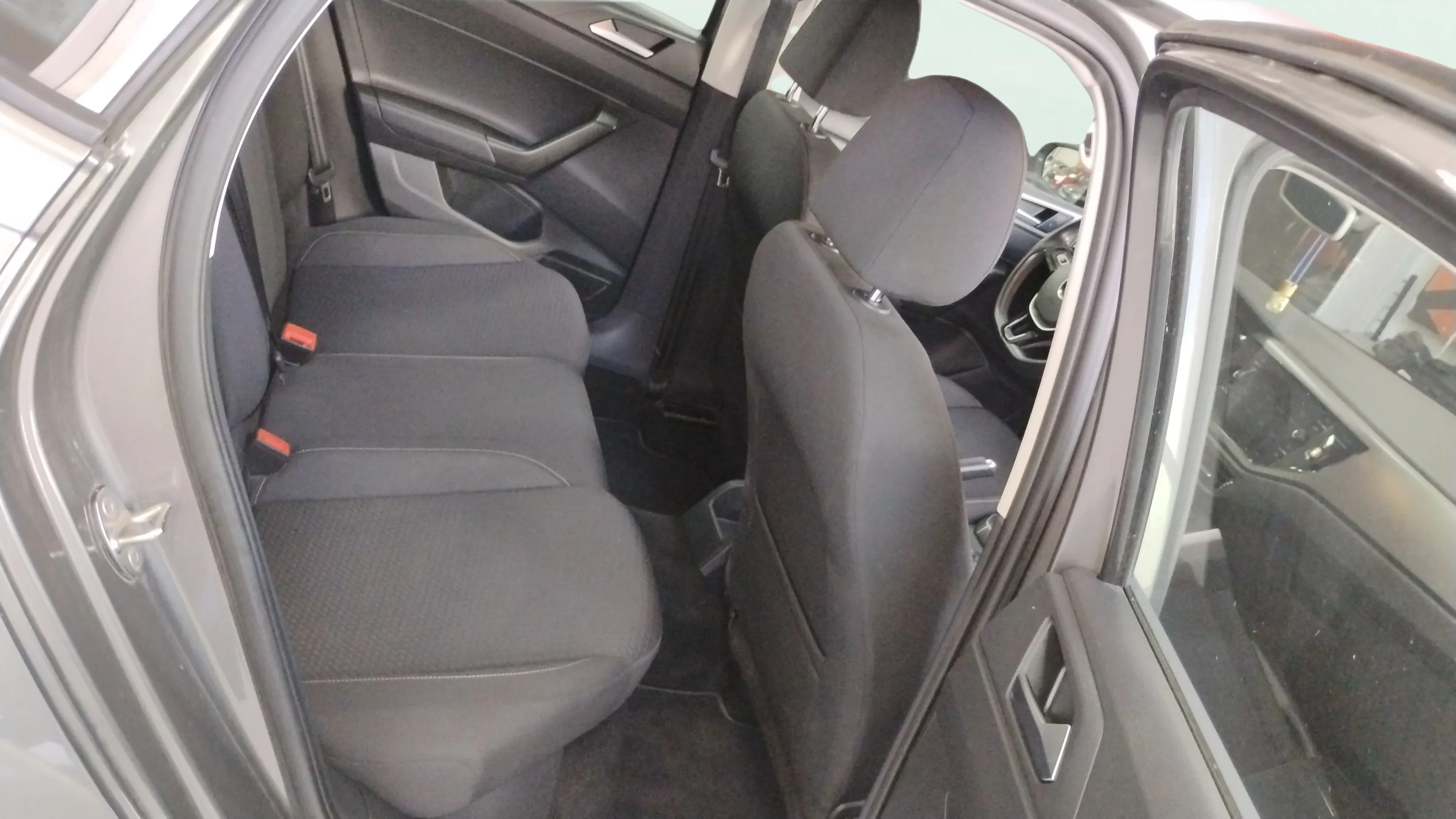 Volkswagen Polo Advance 1.0 - foto 21