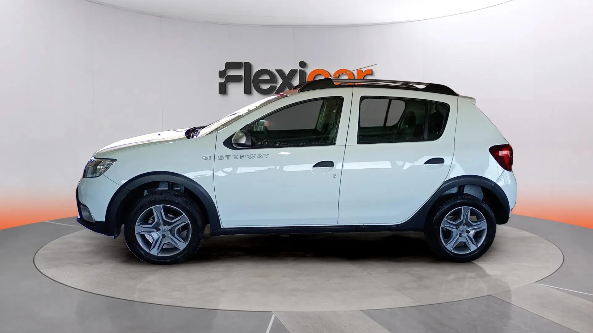 Dacia Sandero Stepway Essential TCe - foto 3