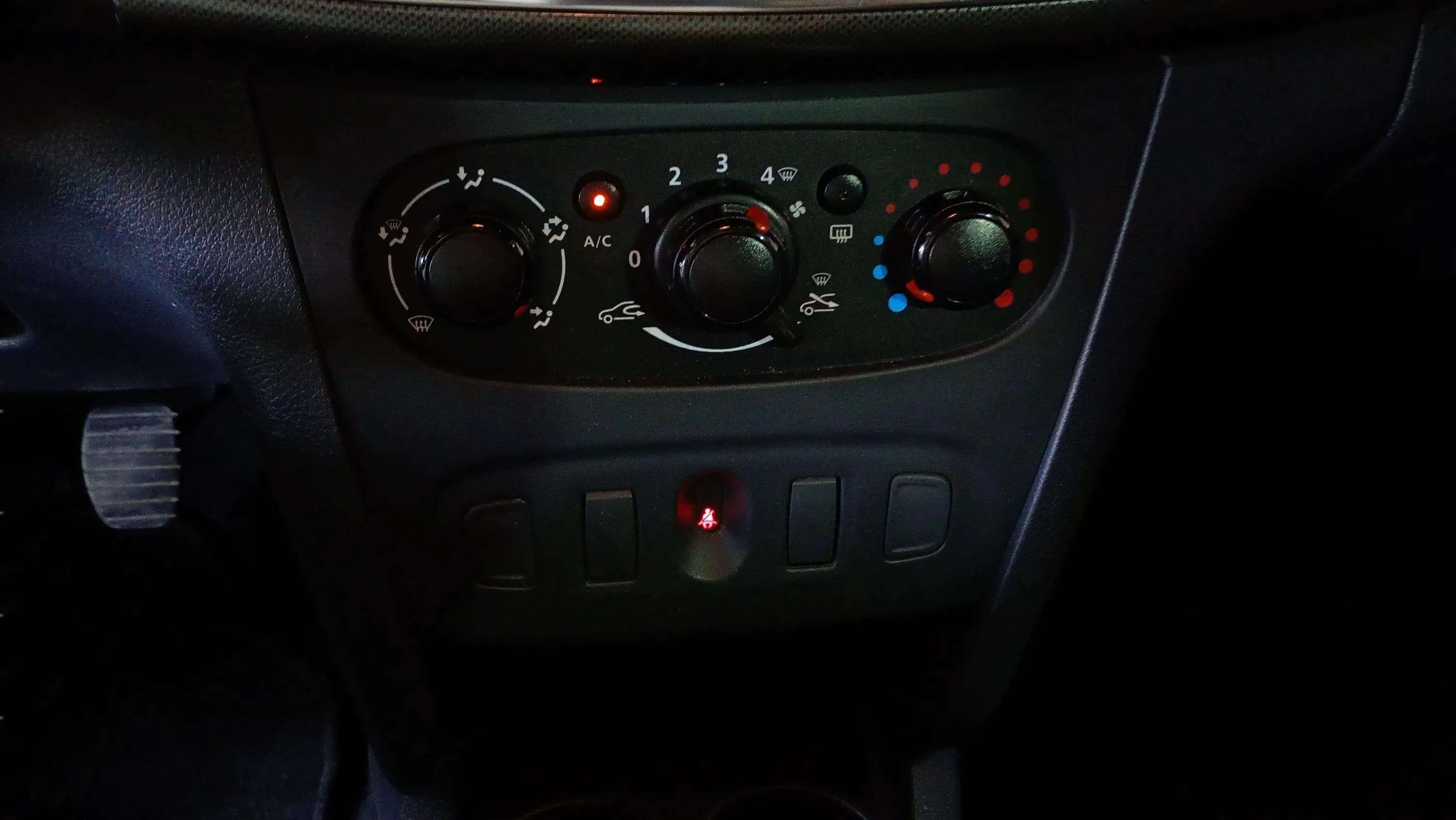 Dacia Sandero Stepway Essential TCe - foto 23