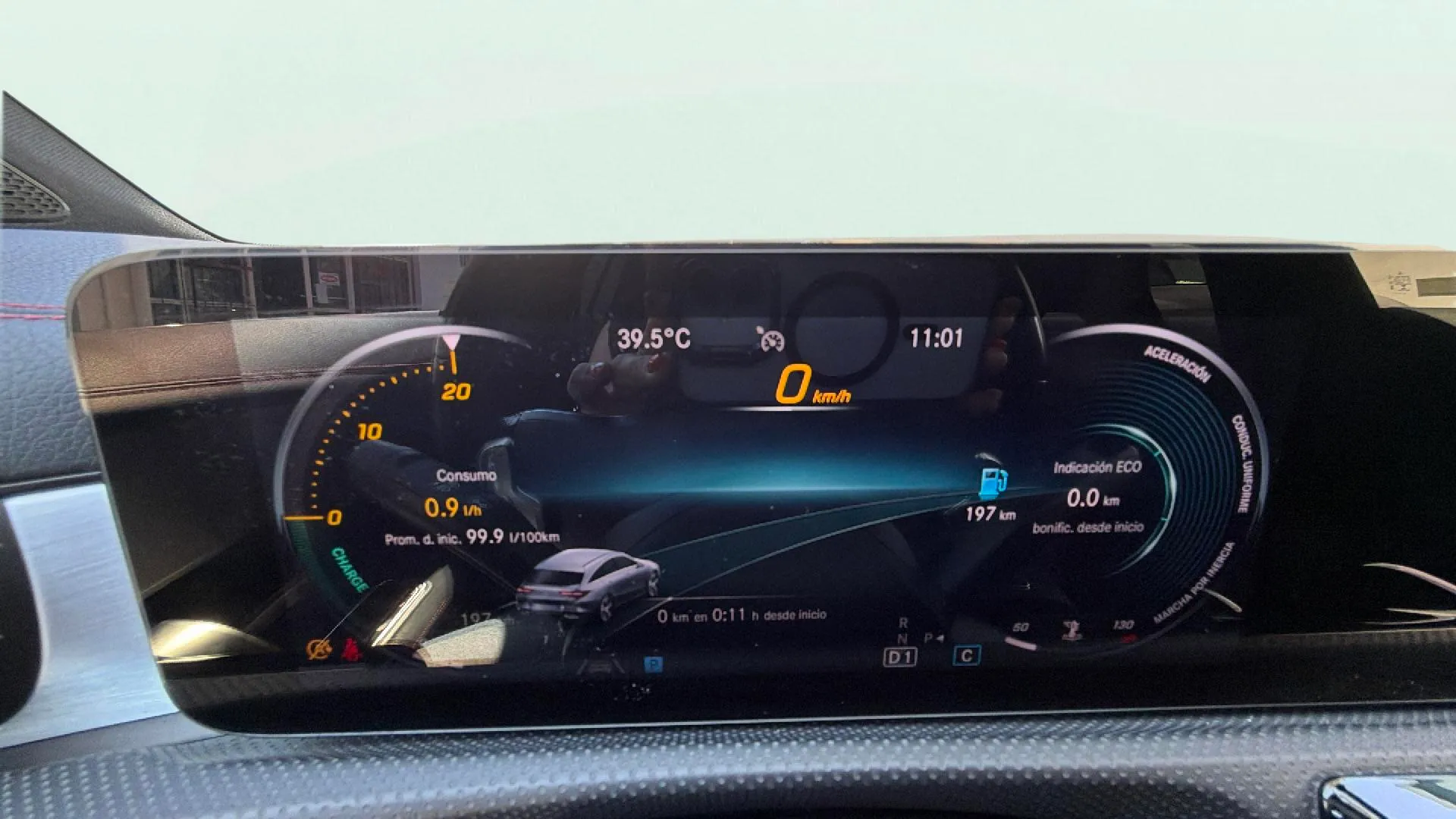 Mercedes-Benz CLA 200 D DCT Shooting Brake - foto 11