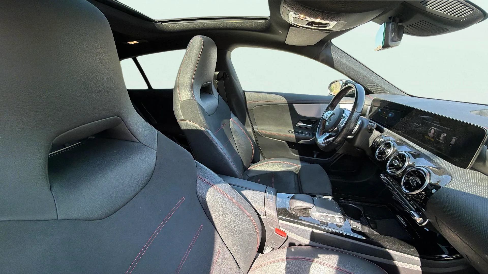 Mercedes-Benz CLA 200 D DCT Shooting Brake - foto 17