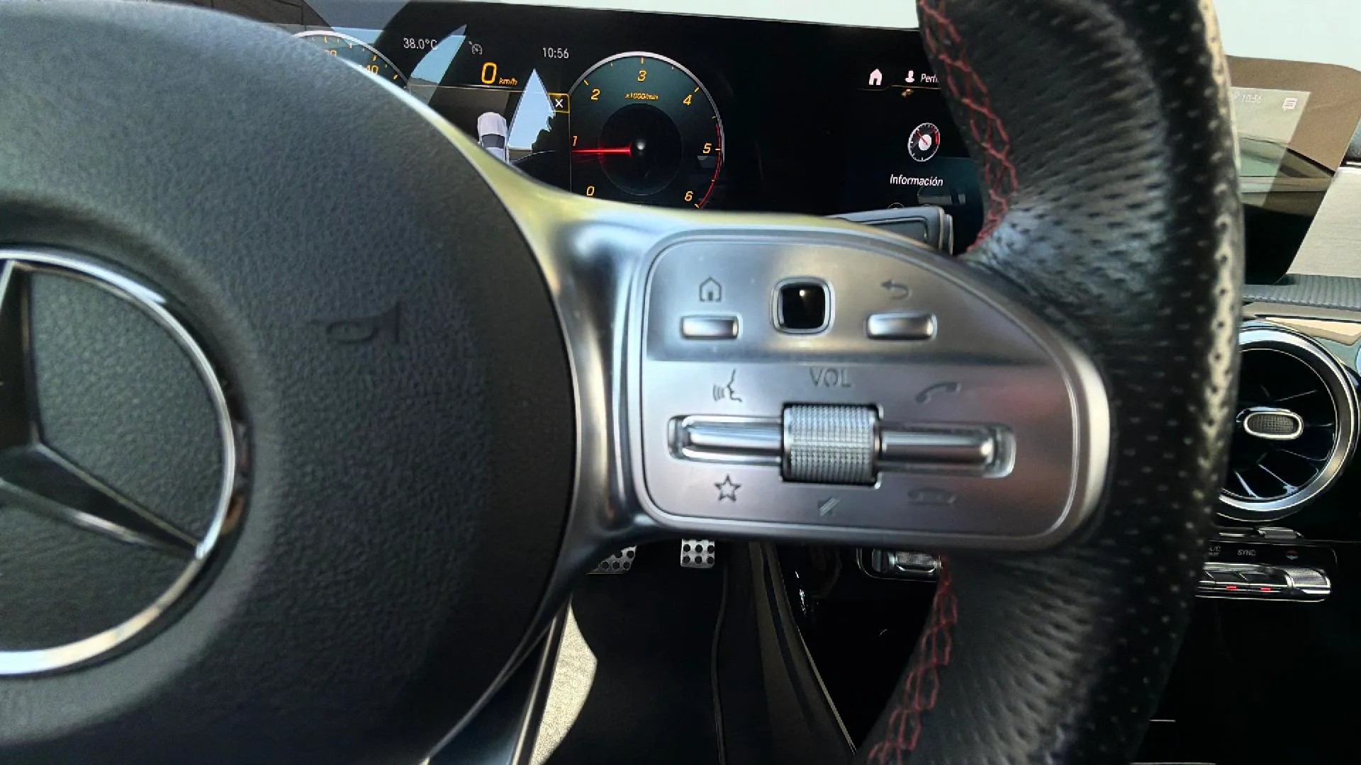 Mercedes-Benz CLA 200 D DCT Shooting Brake - foto 16