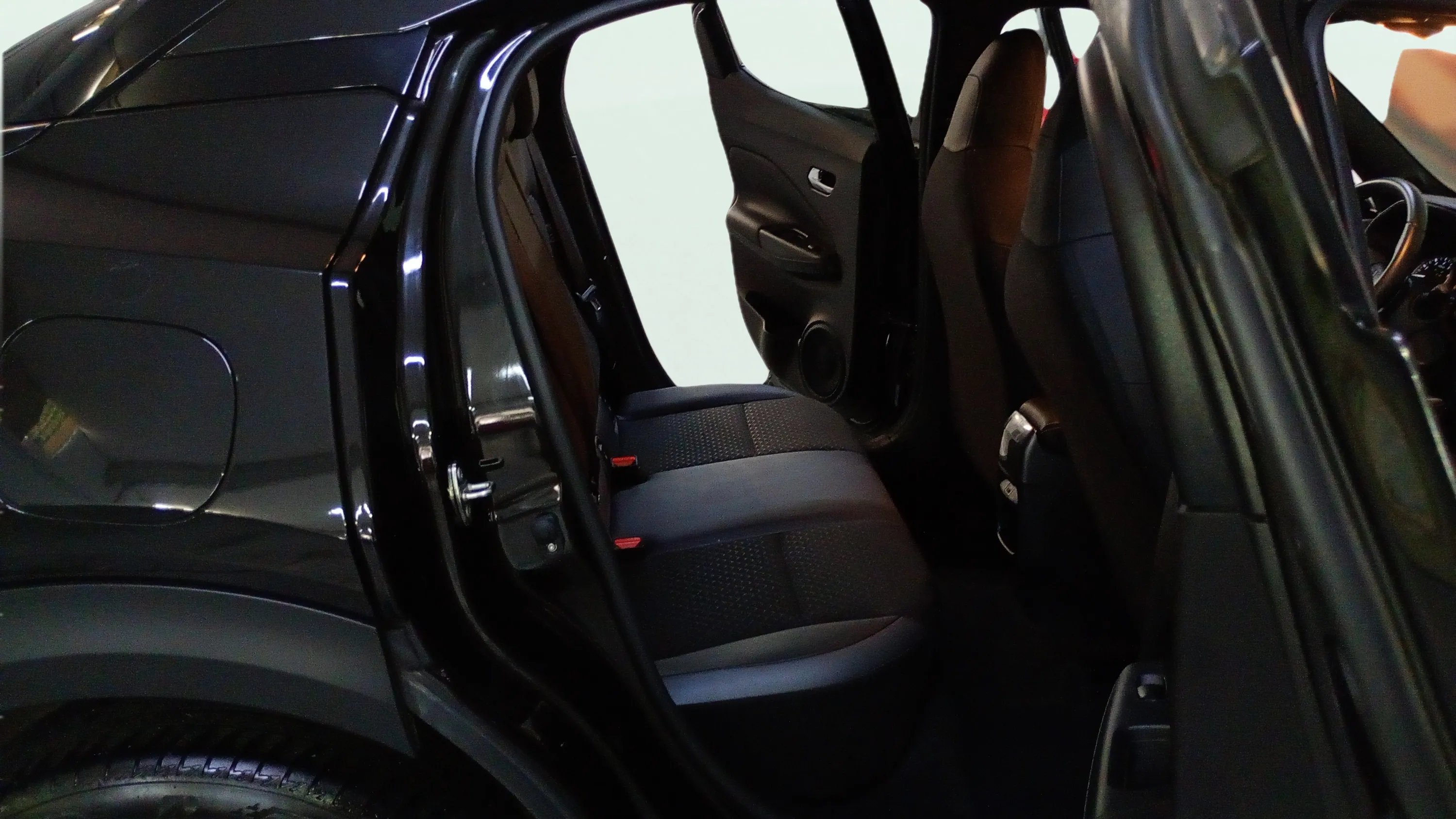 Nissan Juke DIG-T DCT Tekna - foto 26