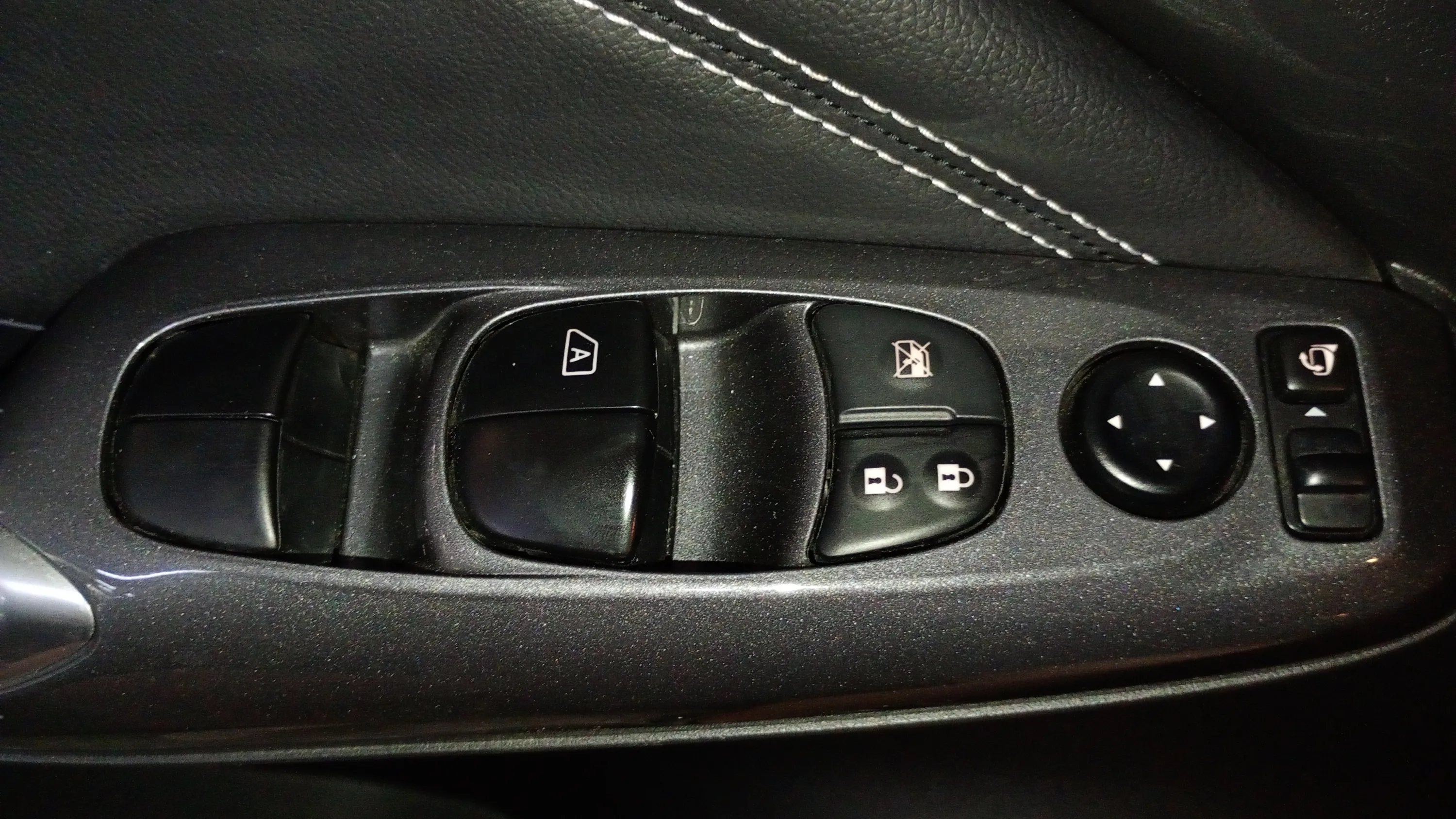 Nissan Juke DIG-T DCT Tekna - foto 22