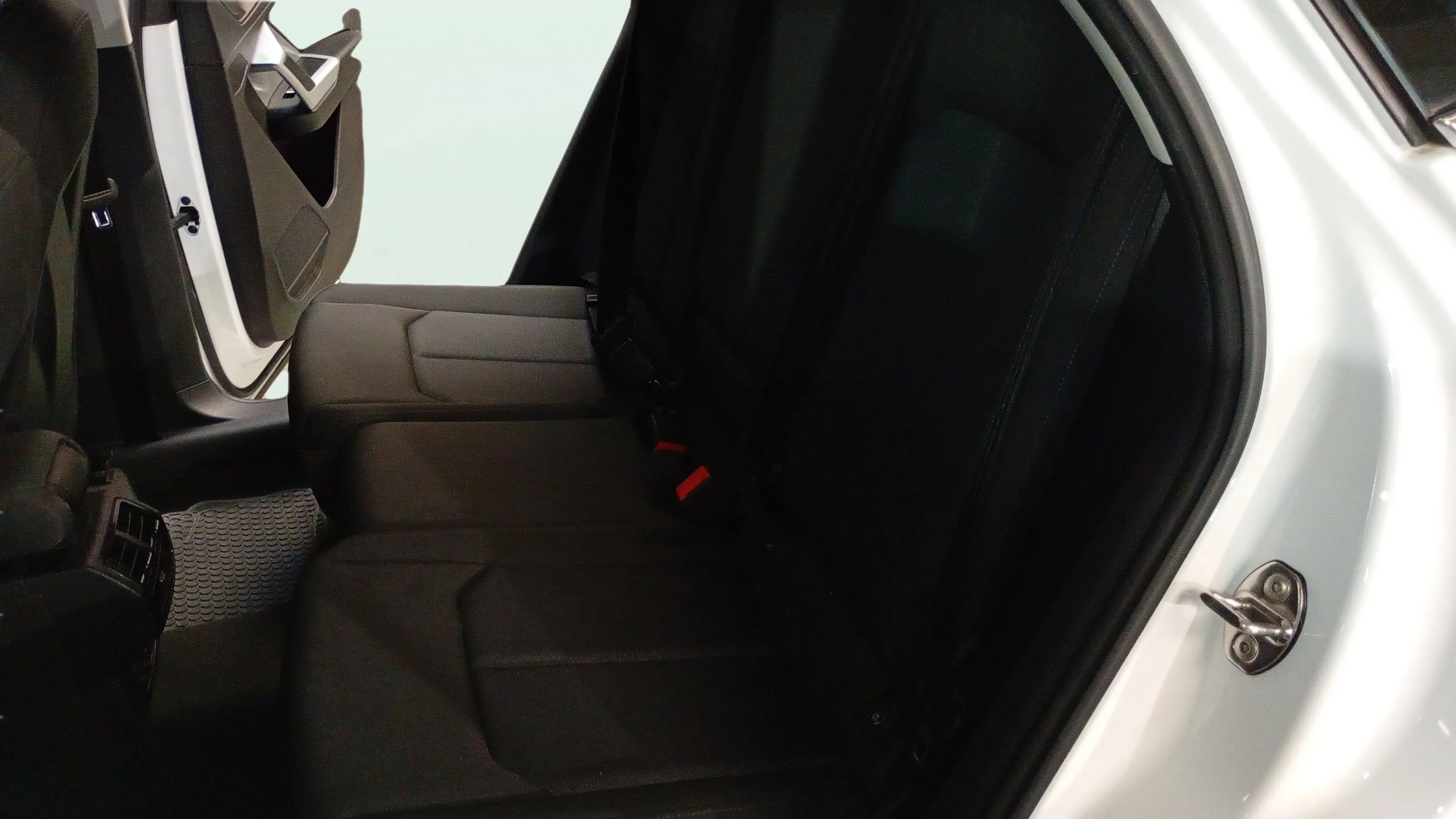 Audi Q3 35 TDI quattro - foto 24