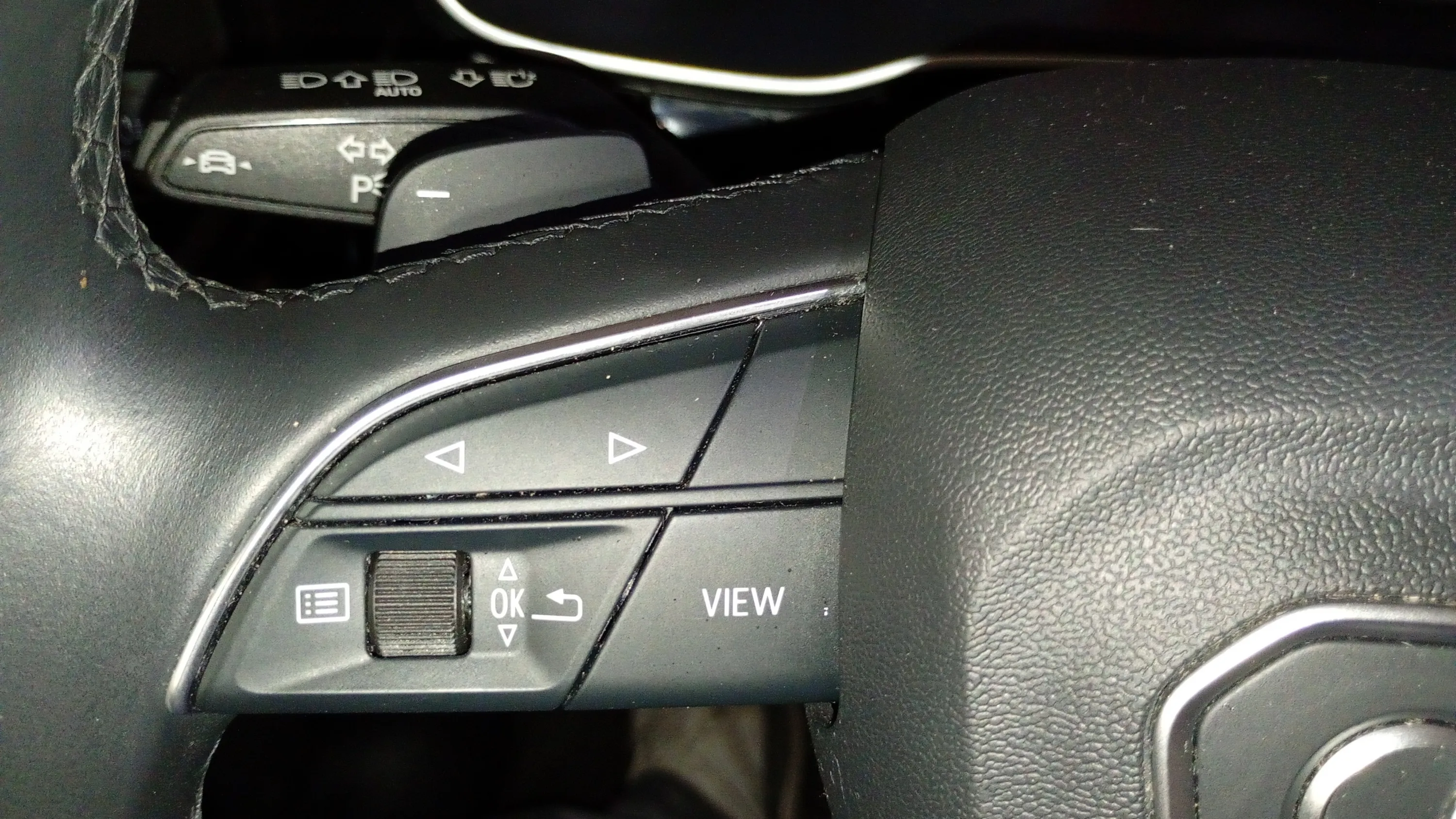 Audi Q3 35 TDI quattro - foto 13