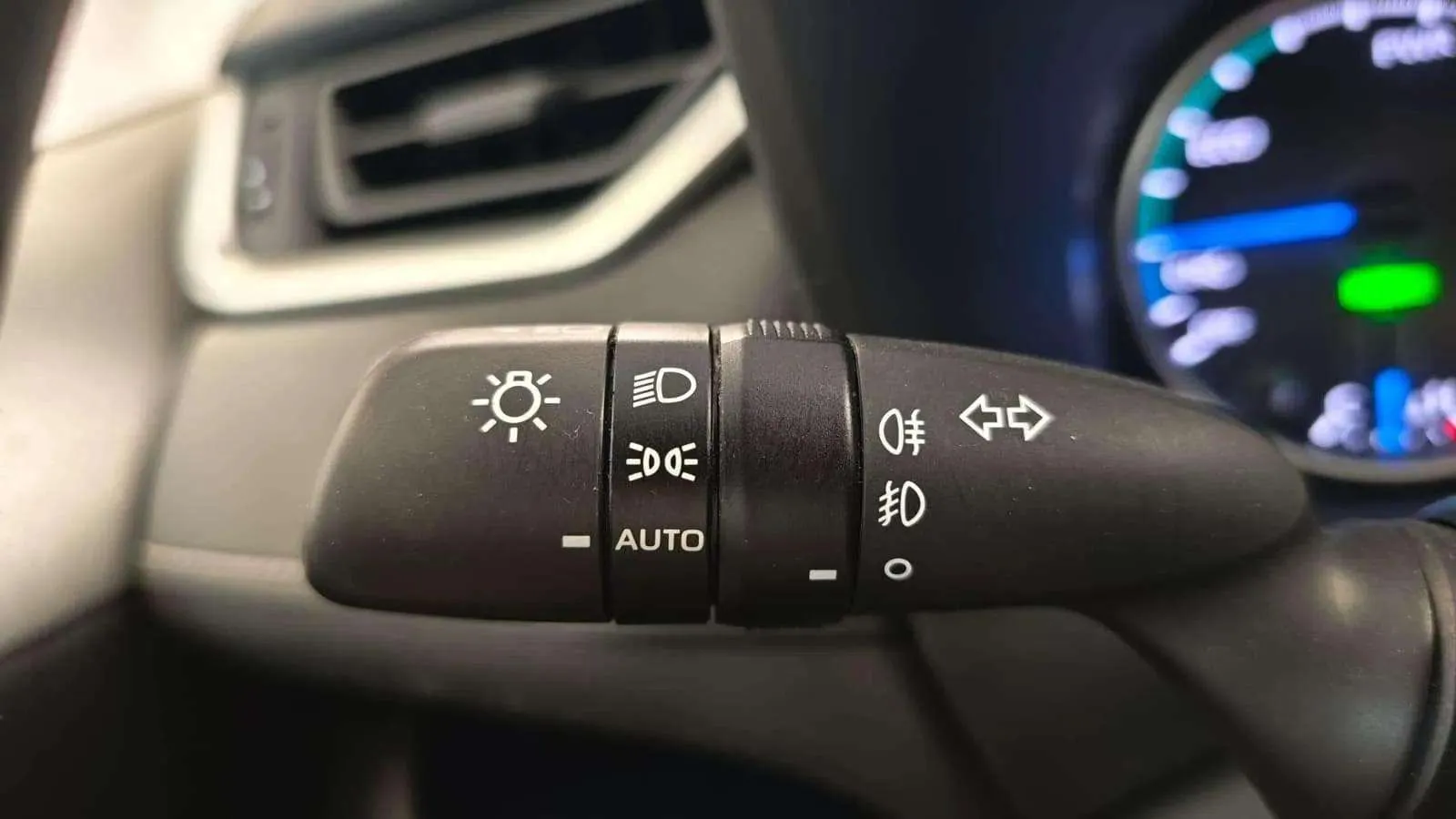 Toyota RAV4 2.5l 220H Business - foto 13
