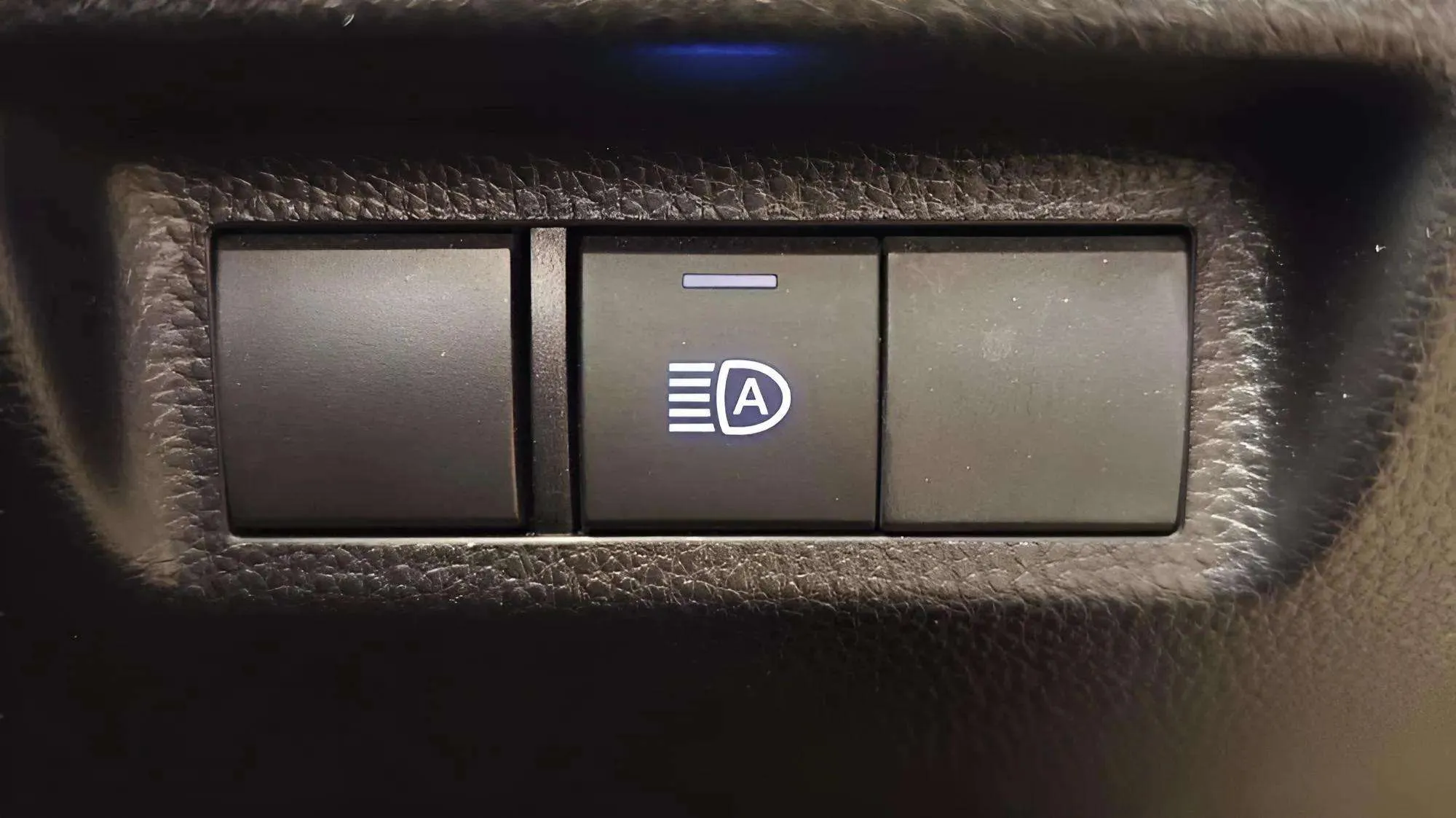 Toyota RAV4 2.5l 220H Business - foto 23