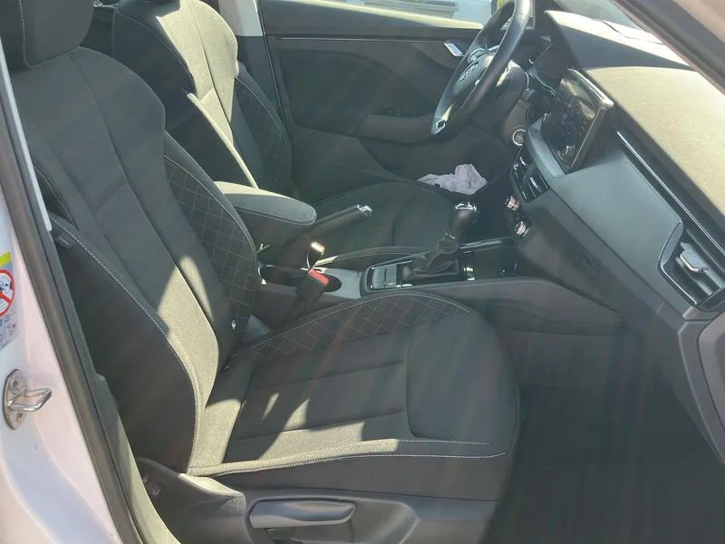 Škoda Kamiq 1.0 TSI DSG Ambition - foto 30
