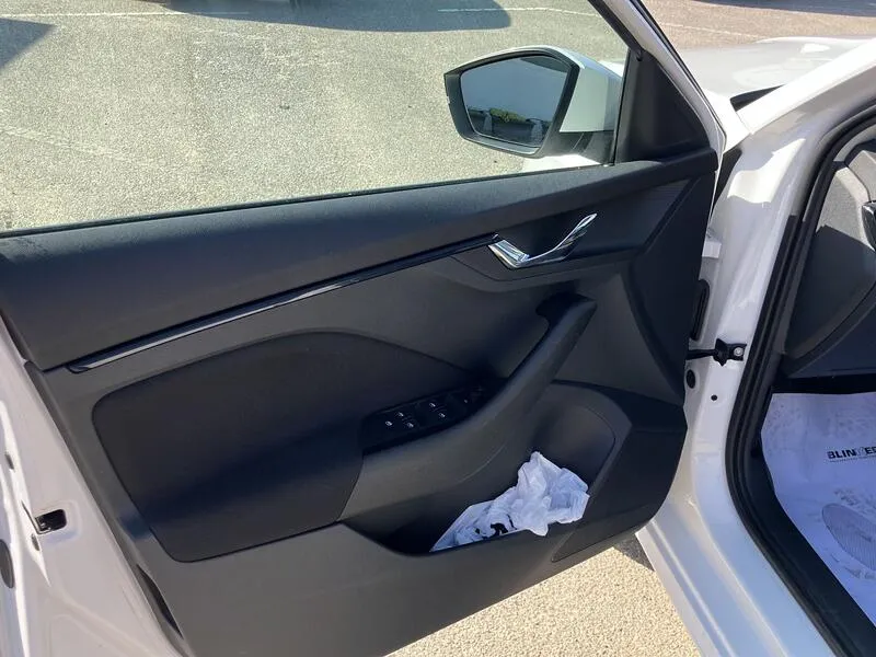Škoda Kamiq 1.0 TSI DSG Ambition - foto 18
