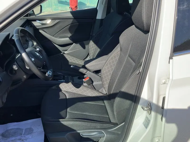 Škoda Kamiq 1.0 TSI DSG Ambition - foto 20
