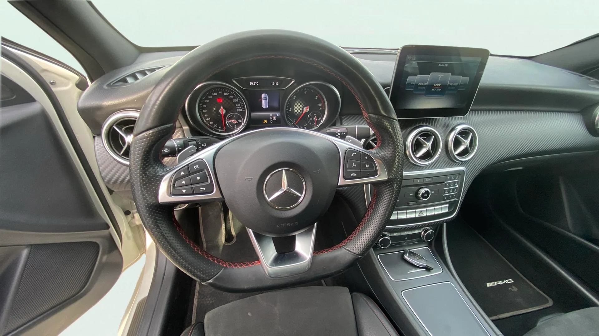 Mercedes-Benz Clase A A 200 d AMG Line - foto 11