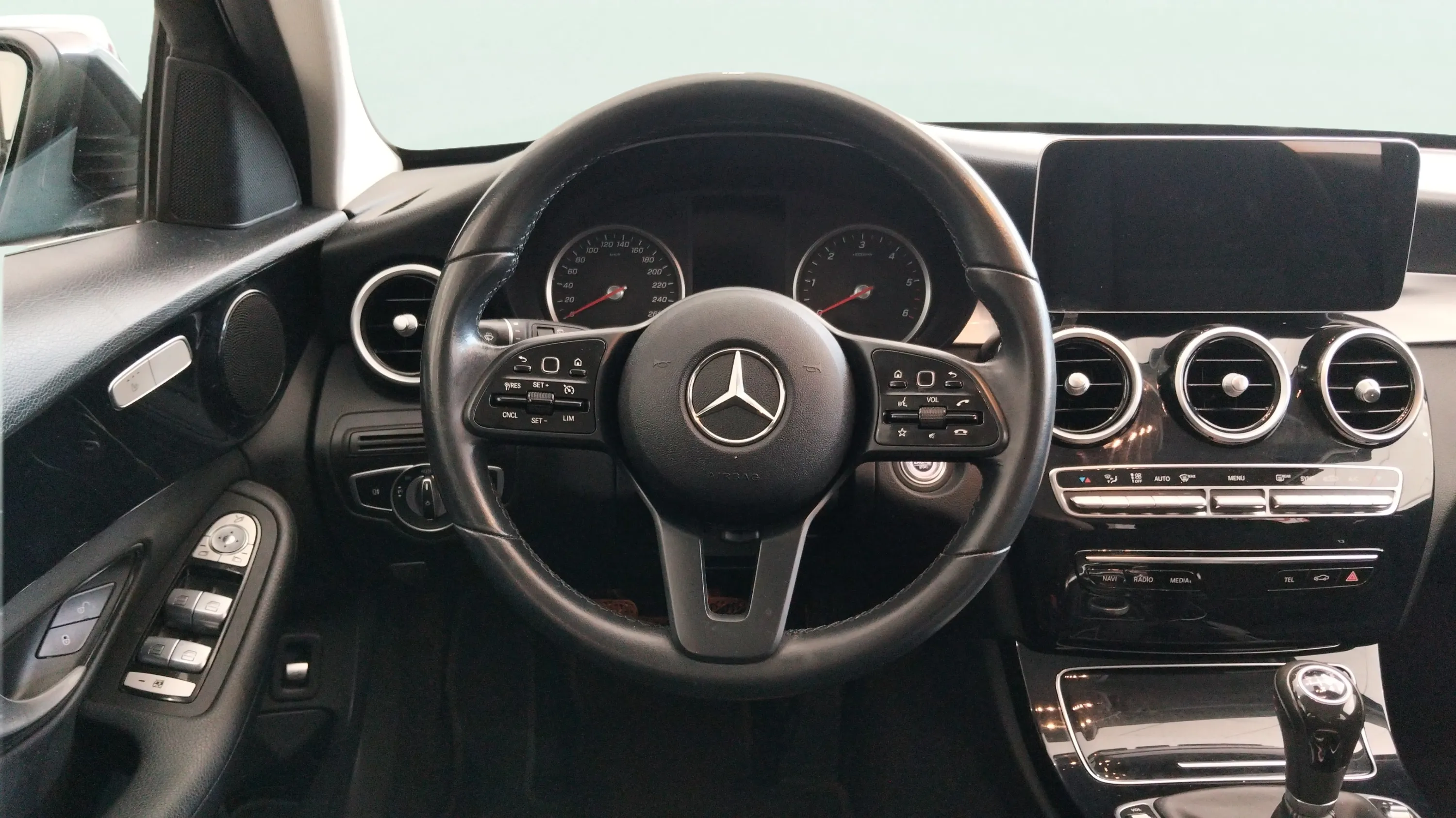 Mercedes-Benz Clase C 180 - foto 12