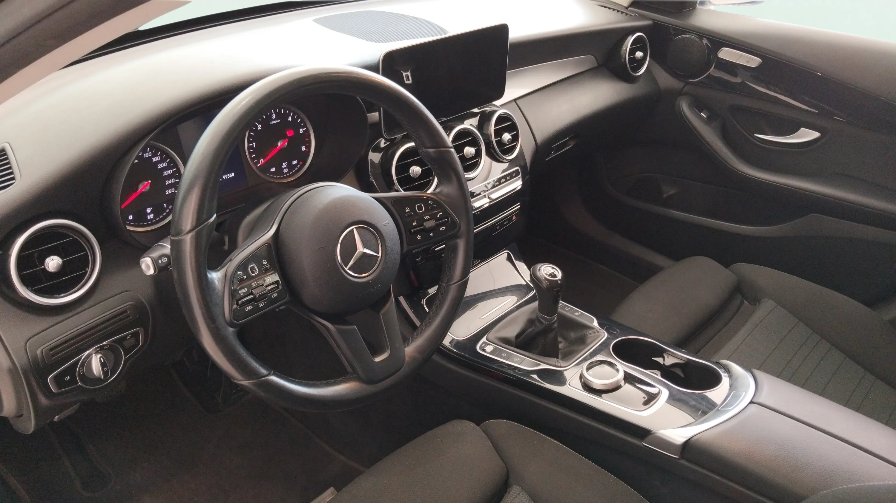 Mercedes-Benz Clase C 180 - foto 14
