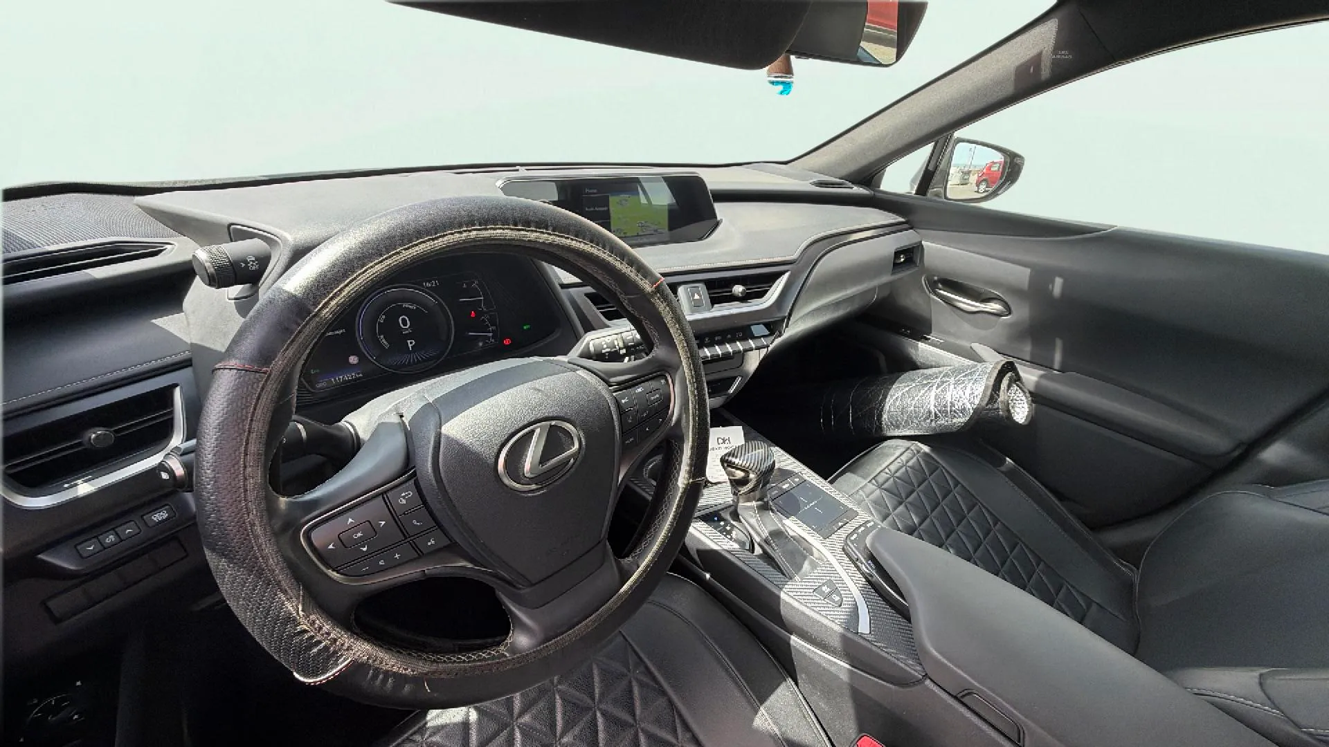 Lexus UX 2.0 250h Business - foto 5