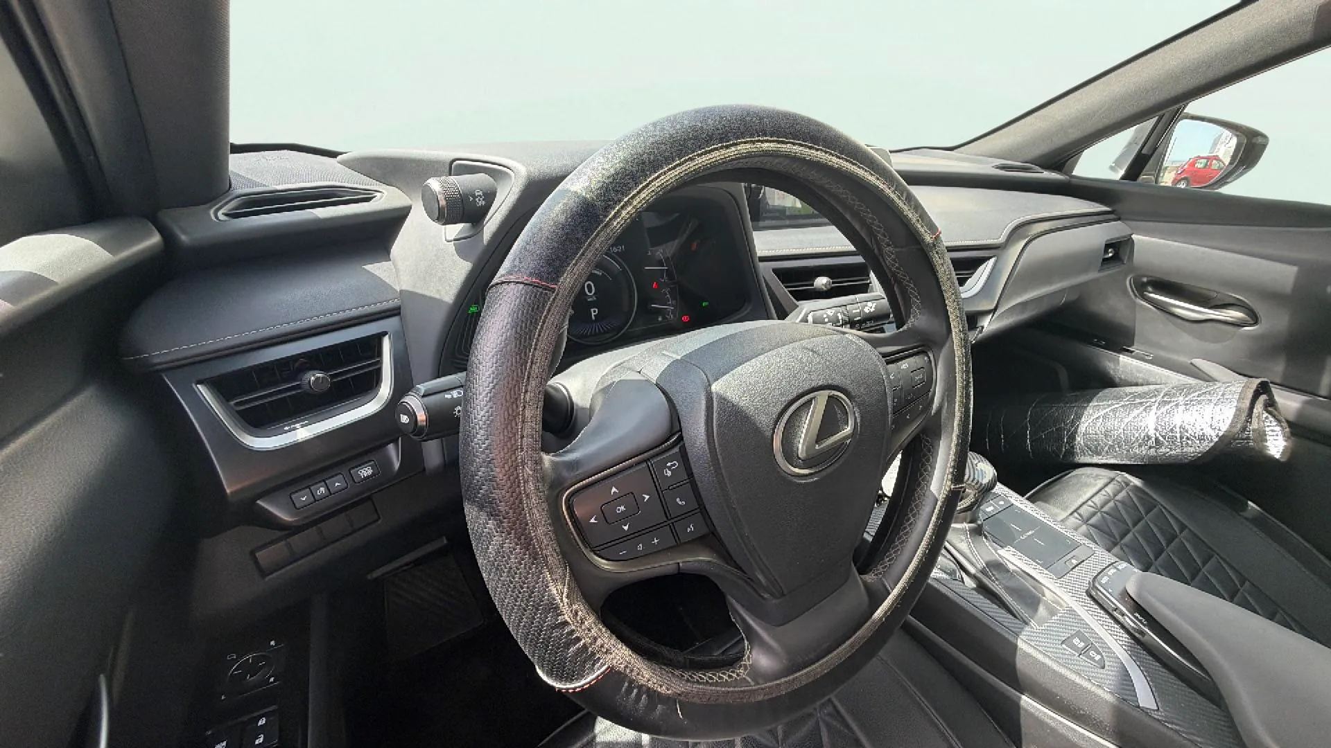 Lexus UX 2.0 250h Business - foto 9