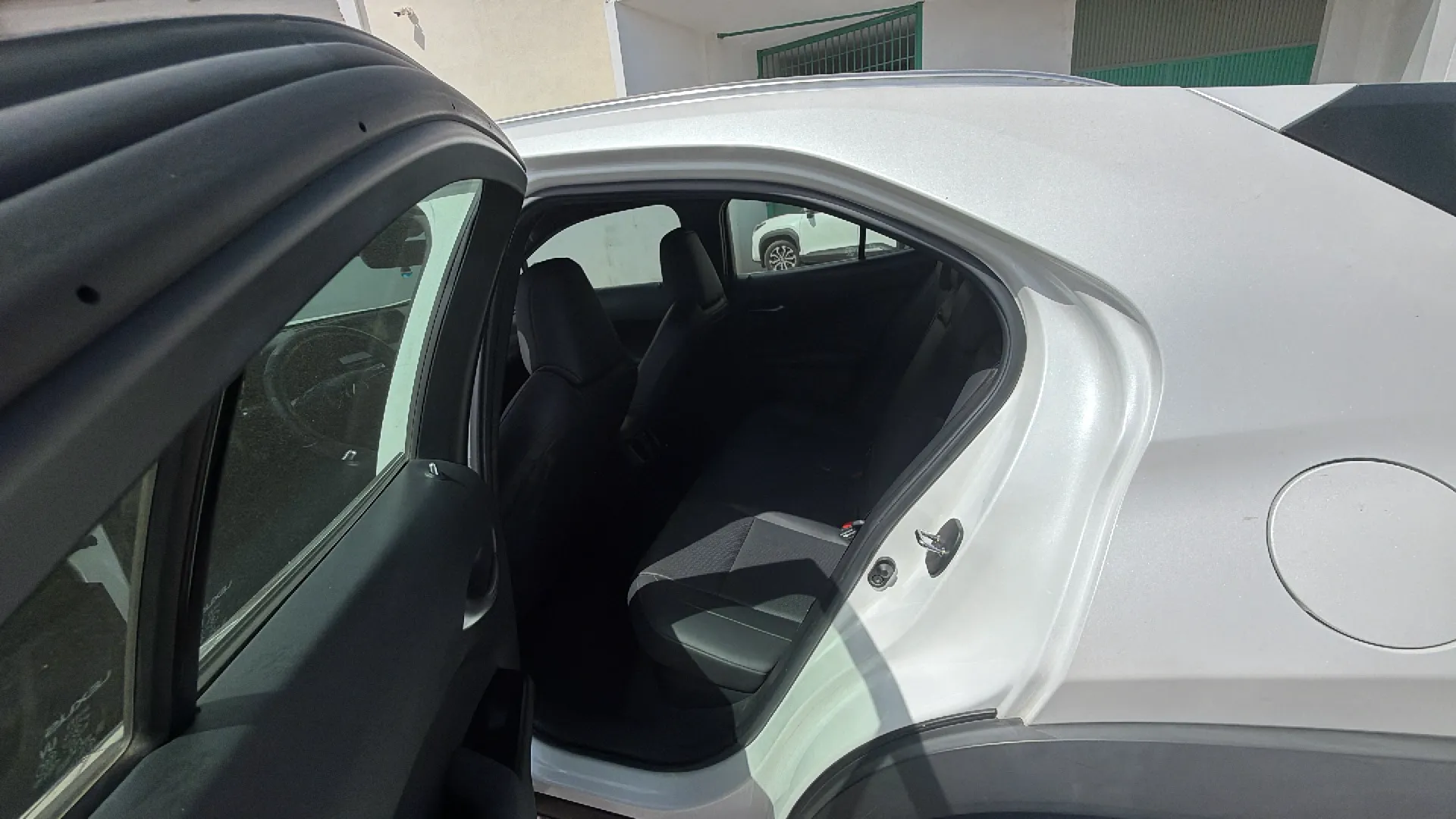Lexus UX 2.0 250h Business - foto 10