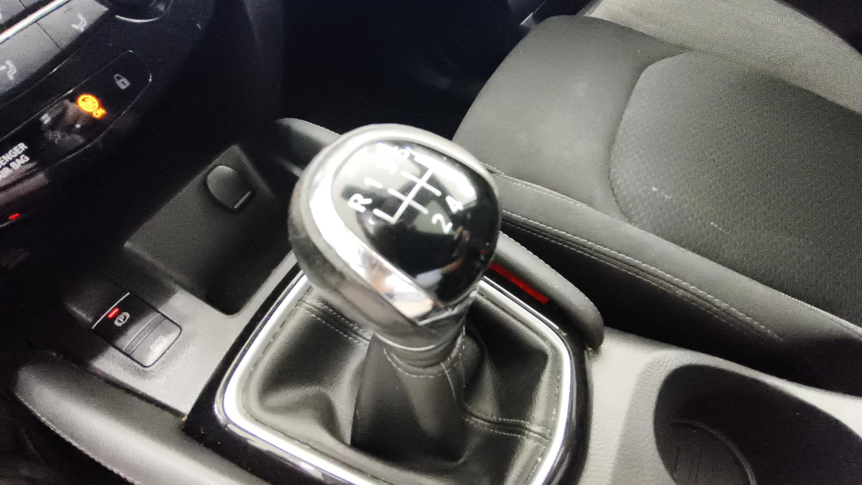 Nissan Qashqai DIG-T E6D N-Connecta - foto 16