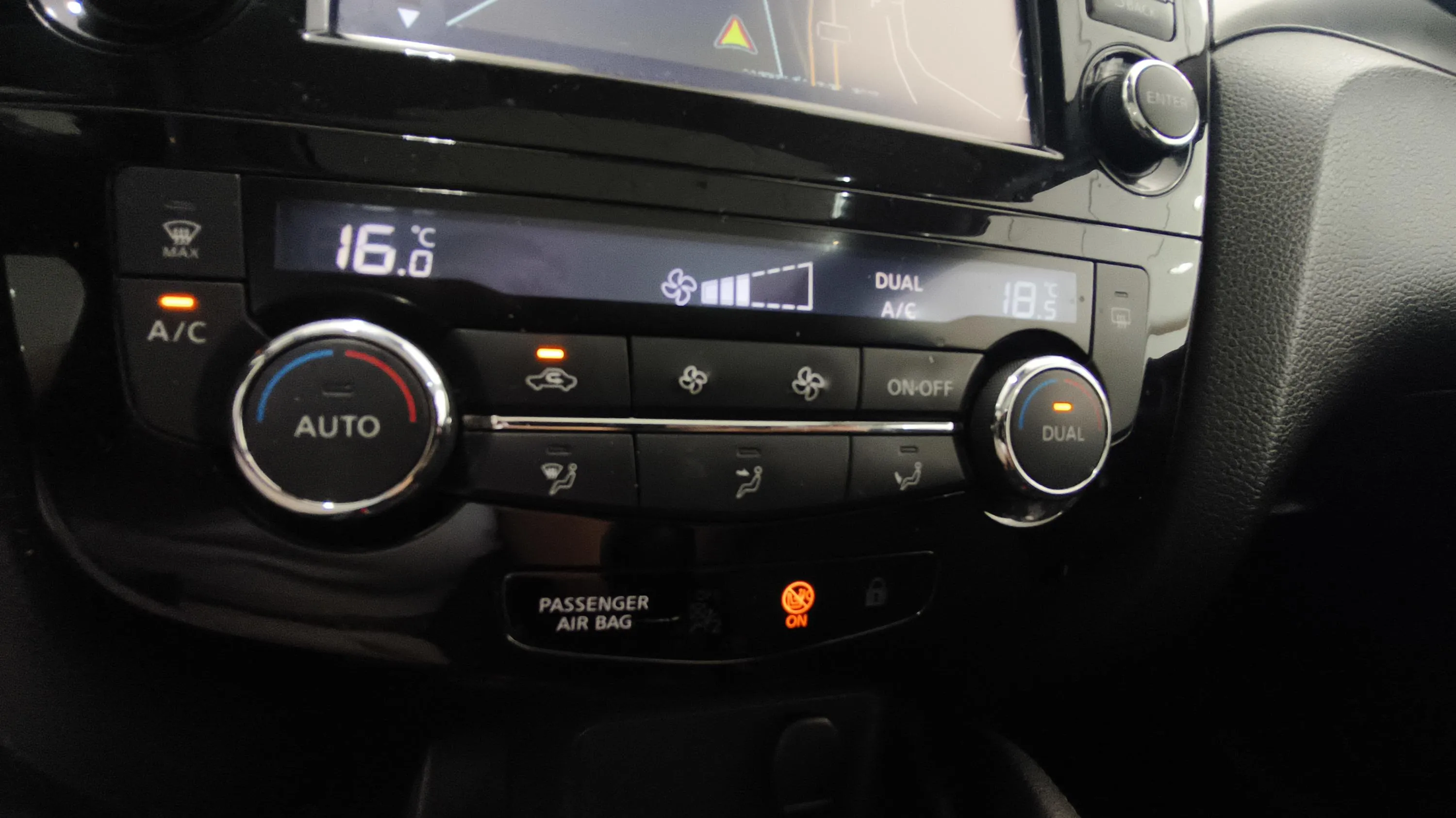 Nissan Qashqai DIG-T E6D N-Connecta - foto 17