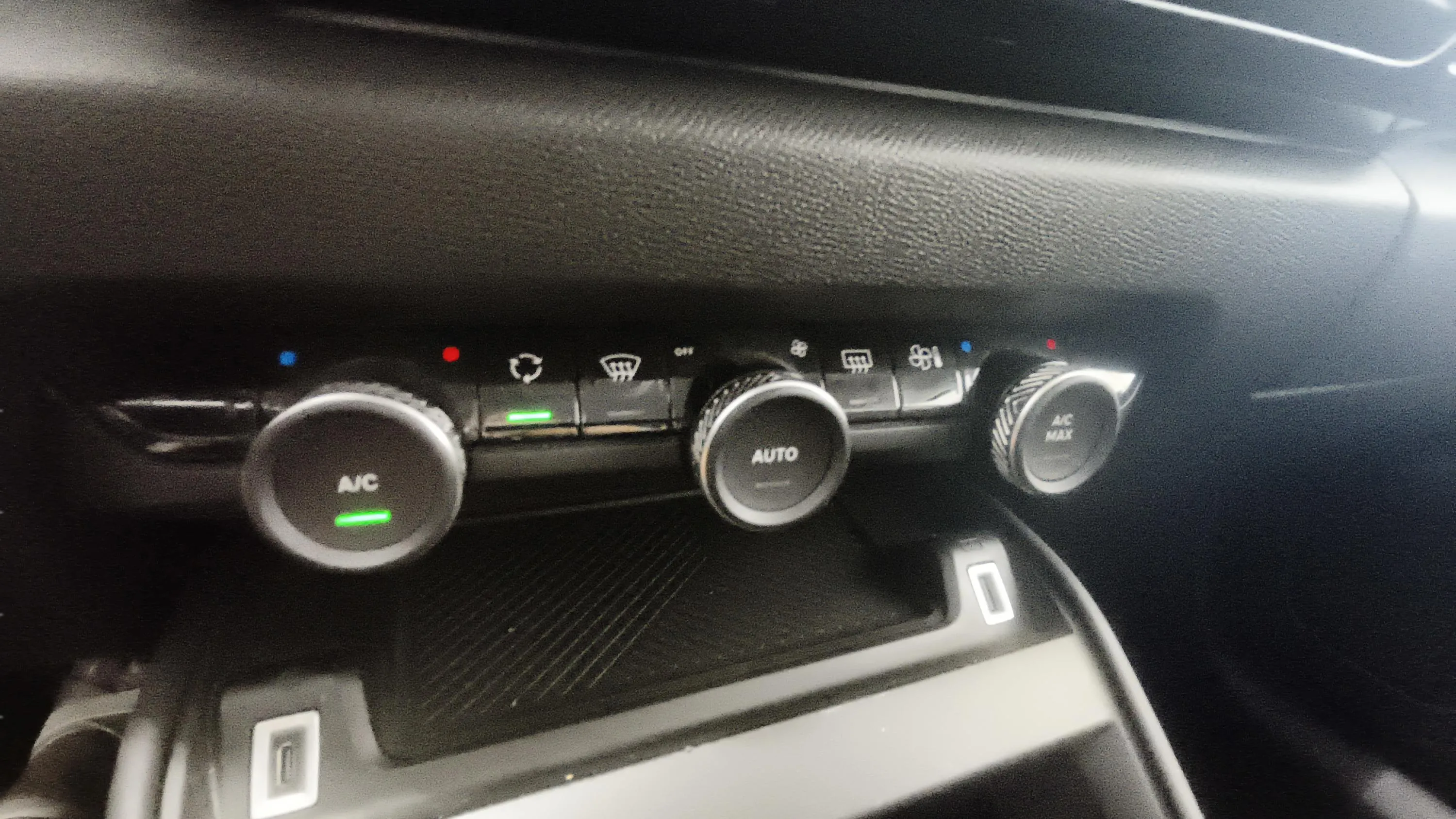 Citroën C4 BlueHDi 110 Feel Pack - foto 19