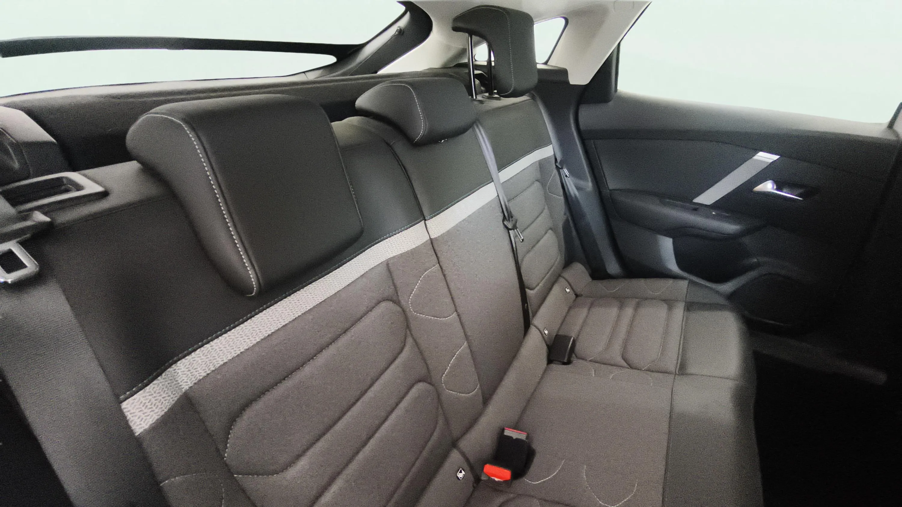 Citroën C4 BlueHDi 110 Feel Pack - foto 9