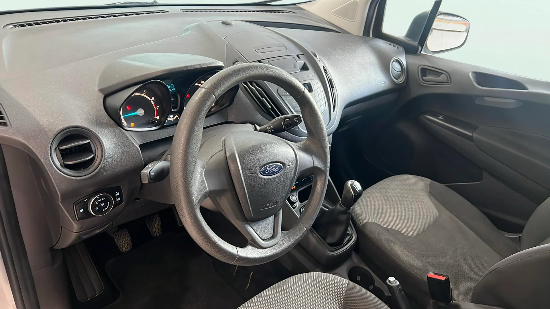 Ford Tourneo Courier 1.0 EcoBoost Ambiente - foto 9