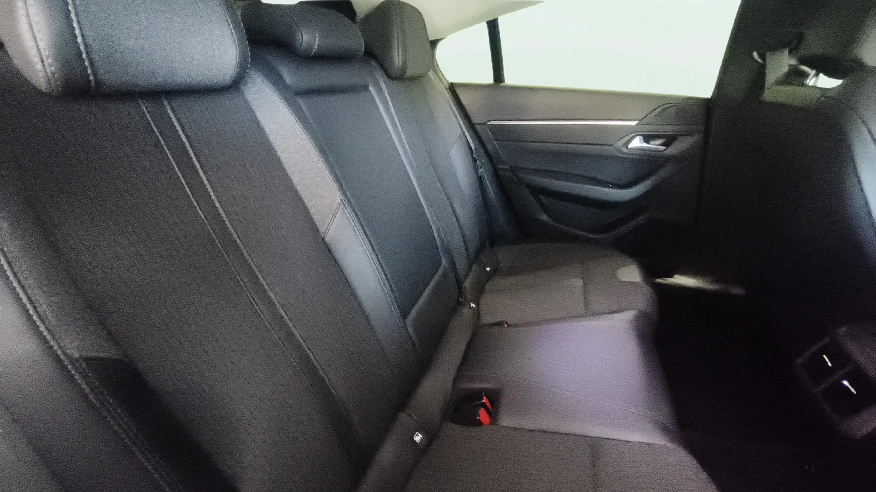 Peugeot 508 Allure BlueHDi 130 EAT8 - foto 9