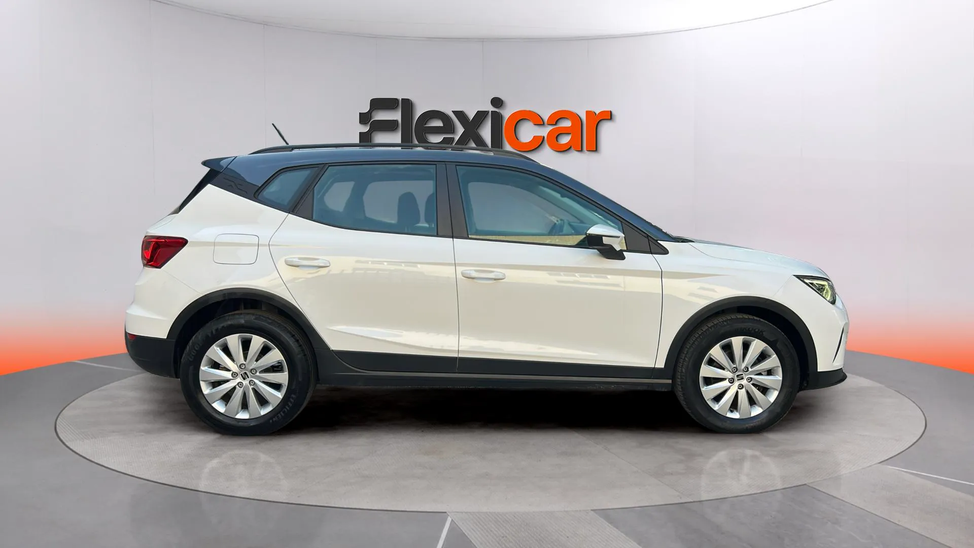 SEAT Arona 1.0 TSI DSG Style XL - foto 8