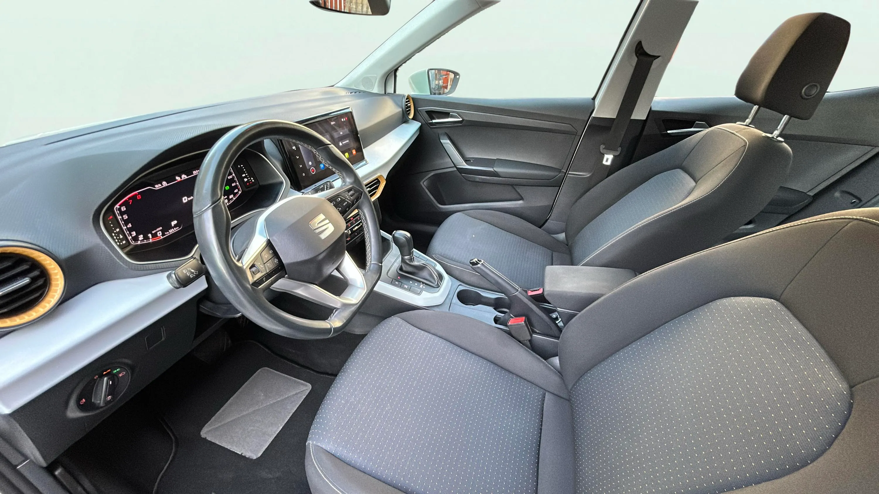 SEAT Arona 1.0 TSI DSG Style XL - foto 13
