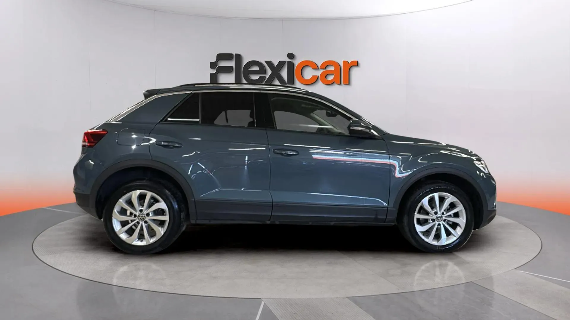 Volkswagen T-Roc Life 1.0 TSI - foto 8