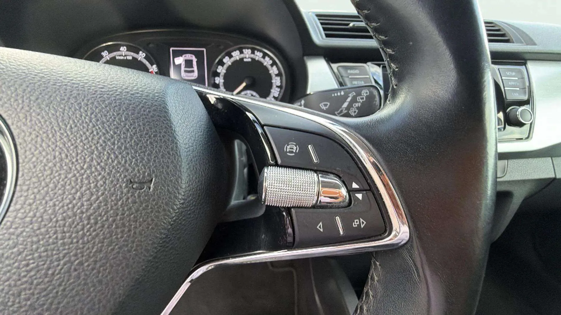 Škoda Fabia 1.0 TSI Ambition - foto 24