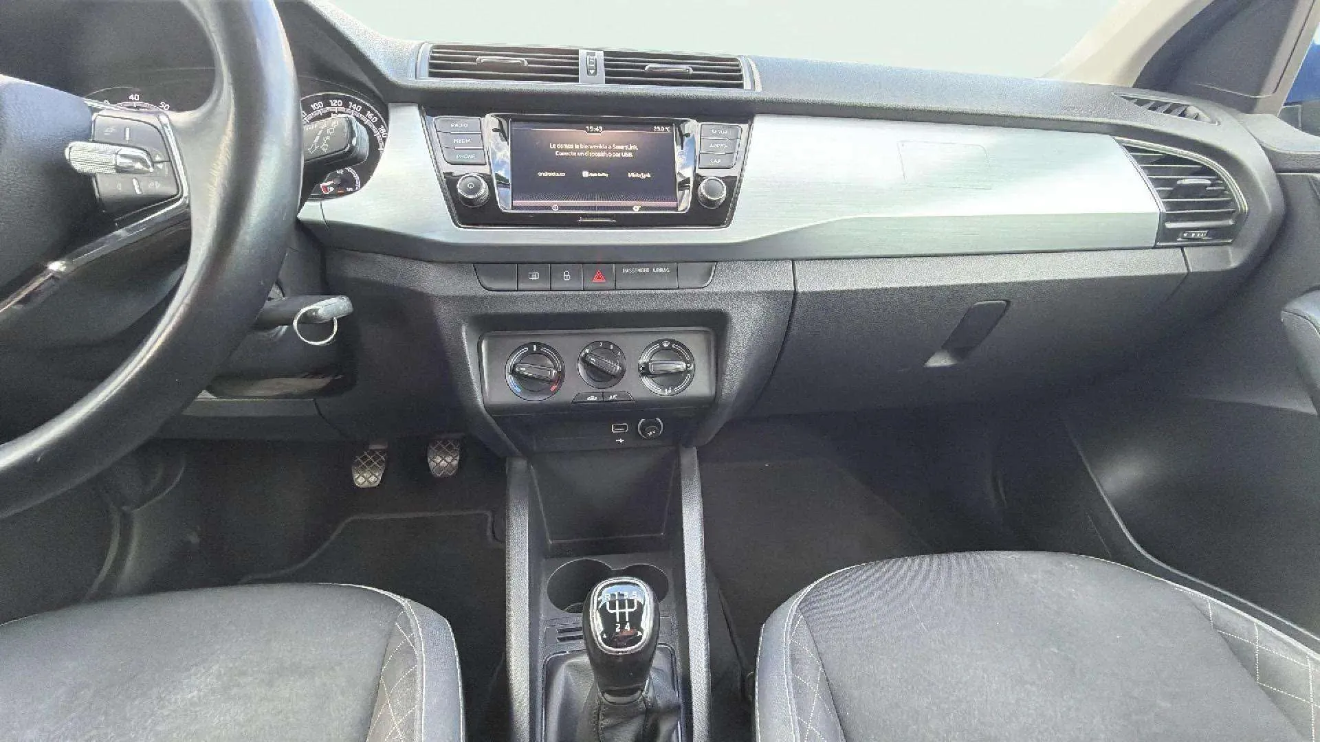 Škoda Fabia 1.0 TSI Ambition - foto 17