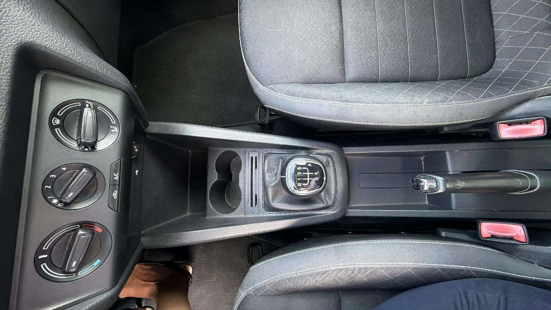 Škoda Fabia 1.0 TSI Ambition - foto 25