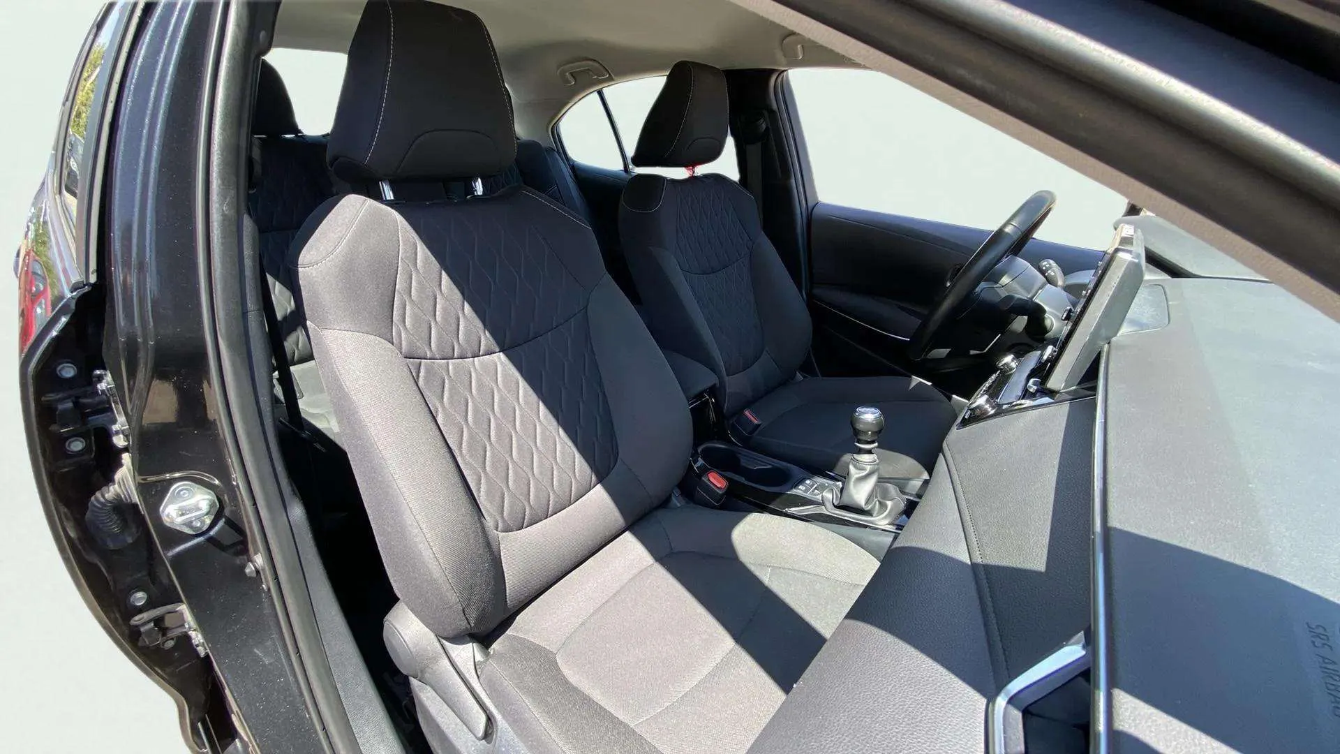 Toyota Corolla 1.6 - foto 23