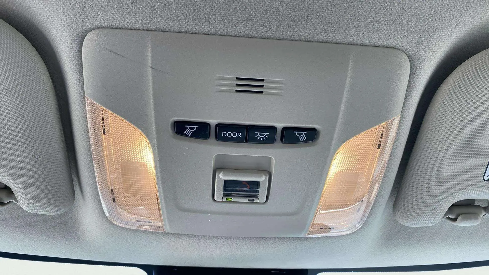 Toyota Corolla 1.6 - foto 26